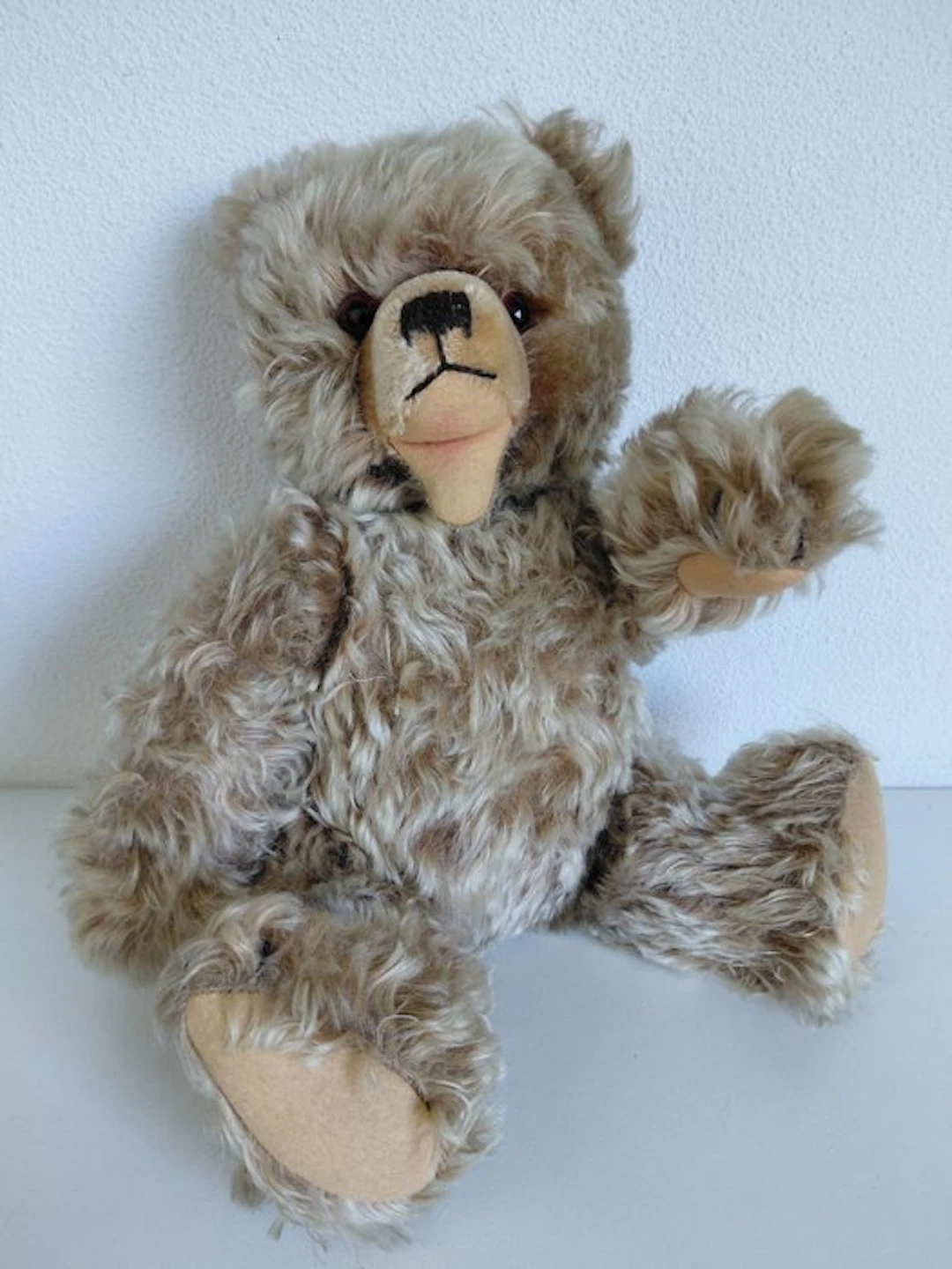 Hermann - Figure - Hermann Zotty met werkende drukstem - Mohair