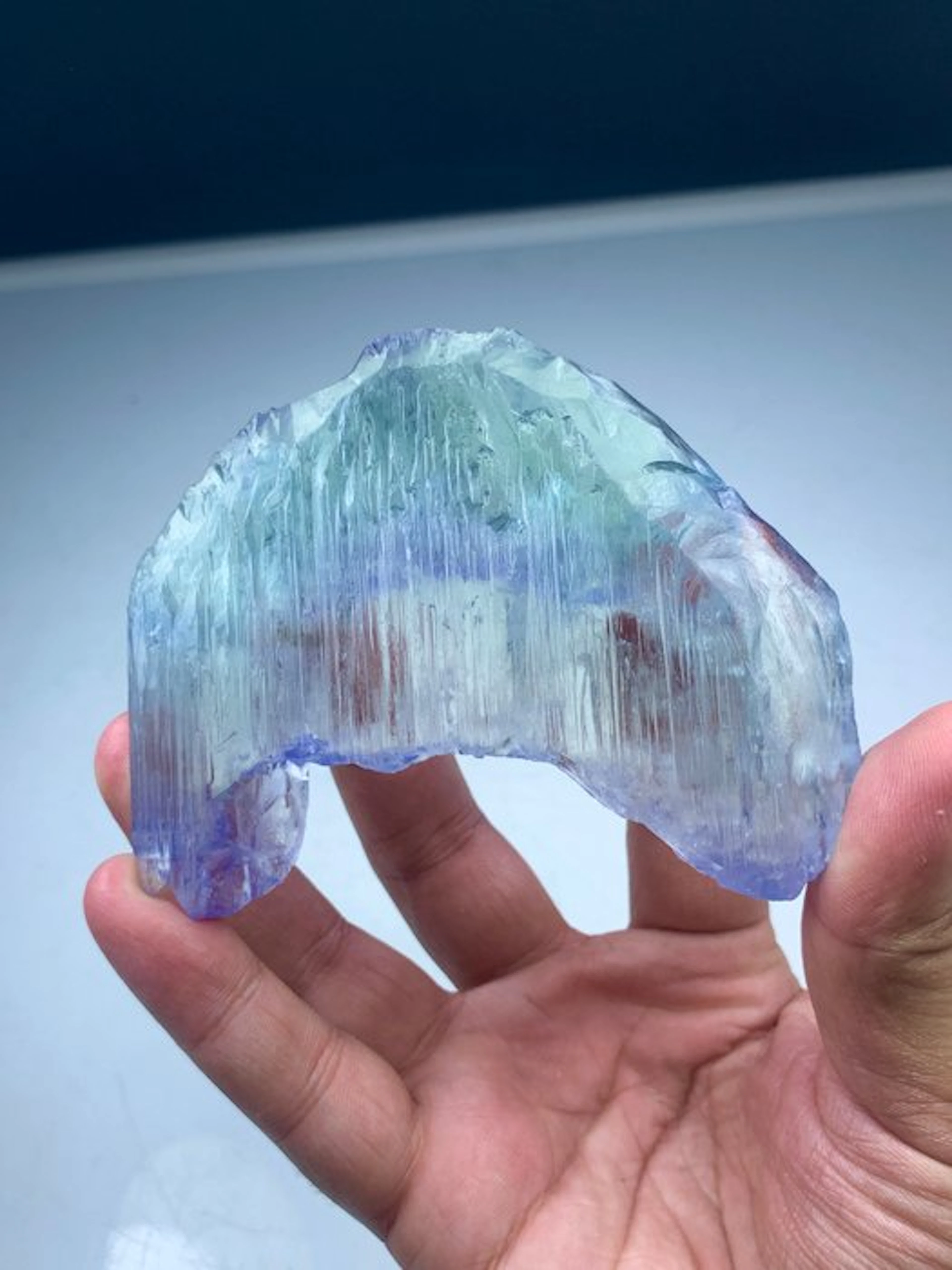 Bicolour kunzite Crystal - Height: 81 mm - Width: 99 mm- 300 g - (1)