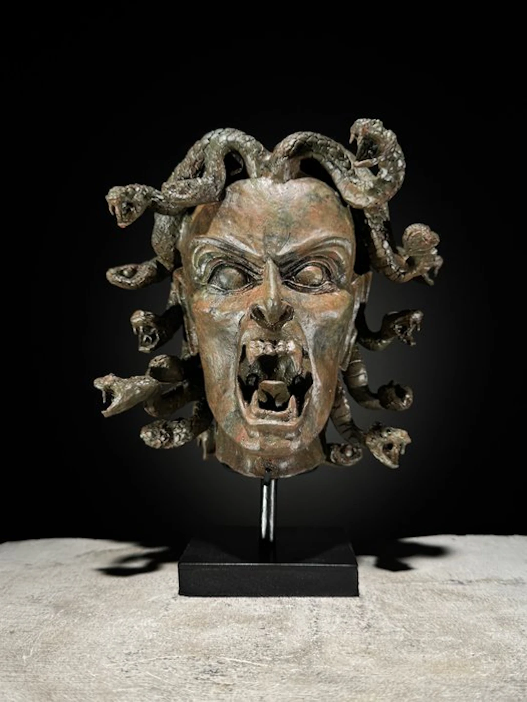NO RESERVE PRICE -Medusa Head Replica on custom stand...