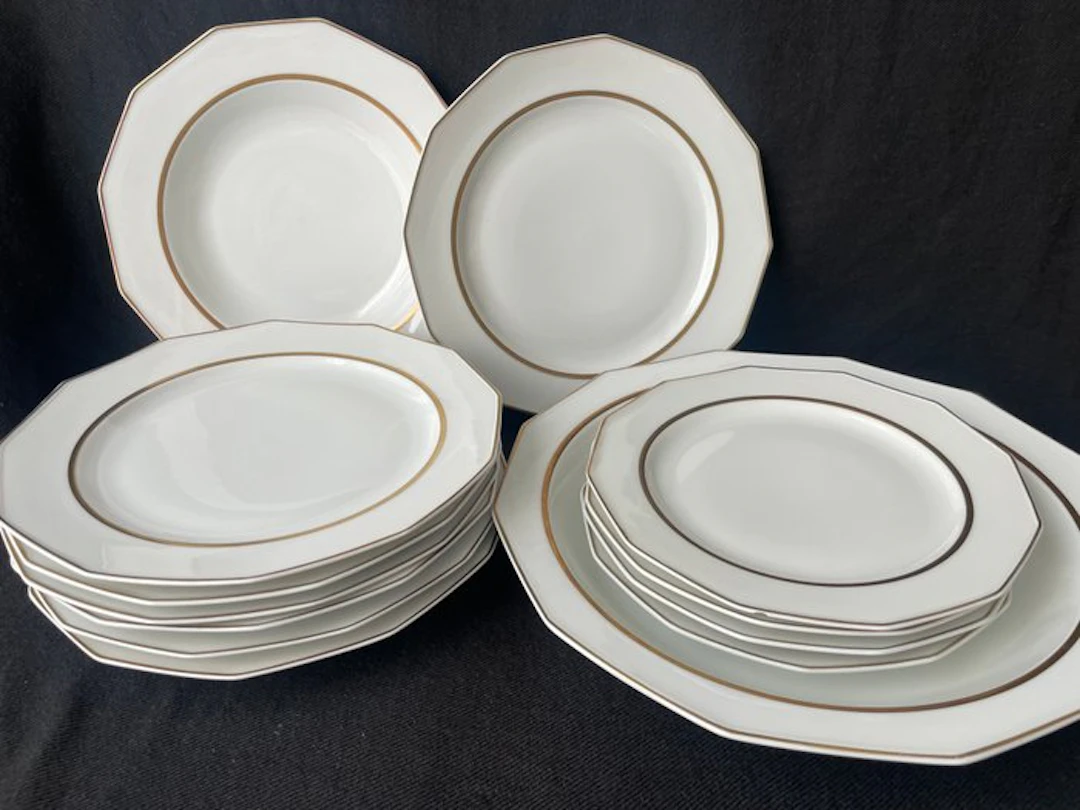 Limoges - Dinner service (13) - Porcelain