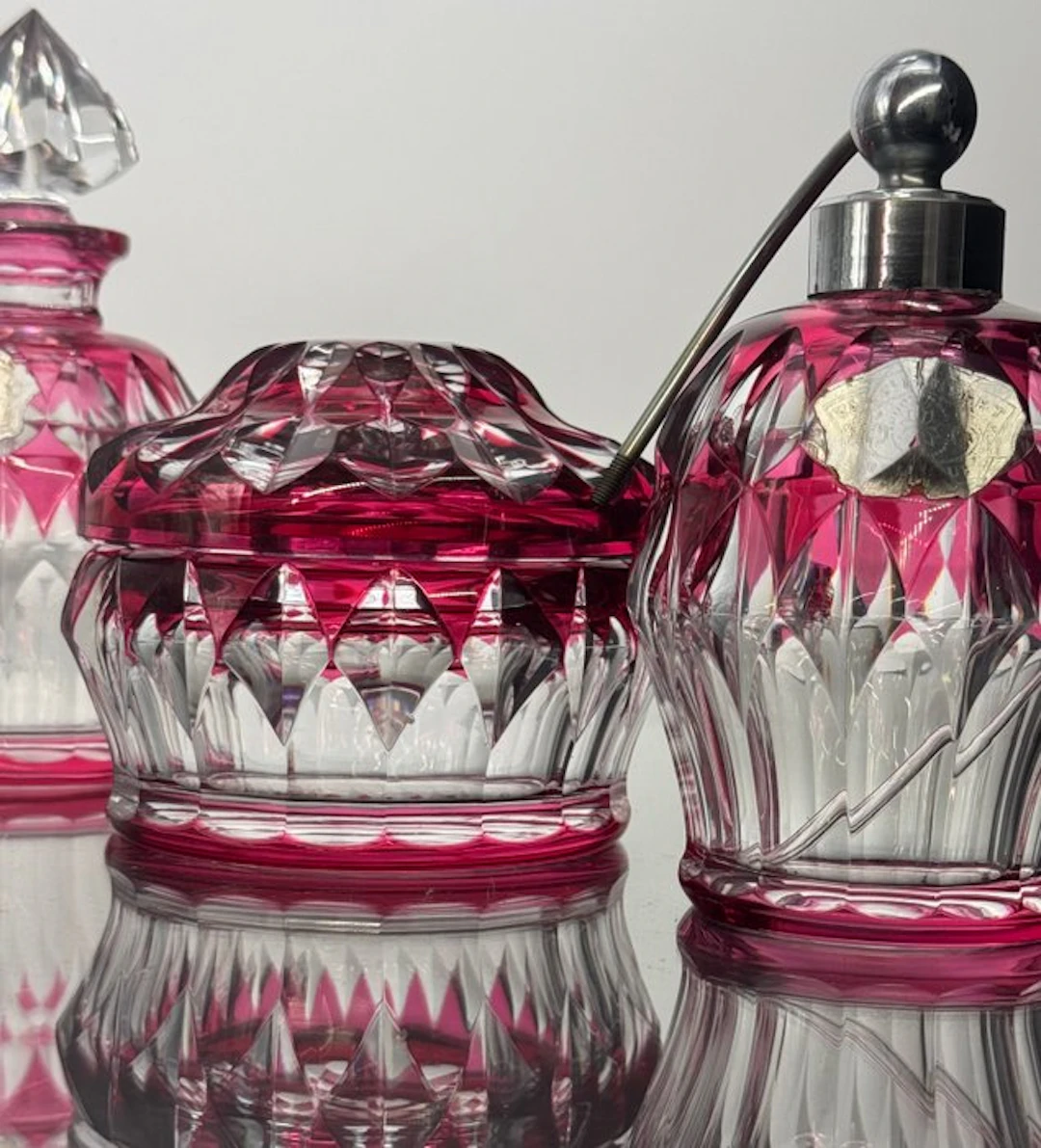Art Deco Toilet set (4) - Val Saint Lambert - Crystal - Signed VSL set.
