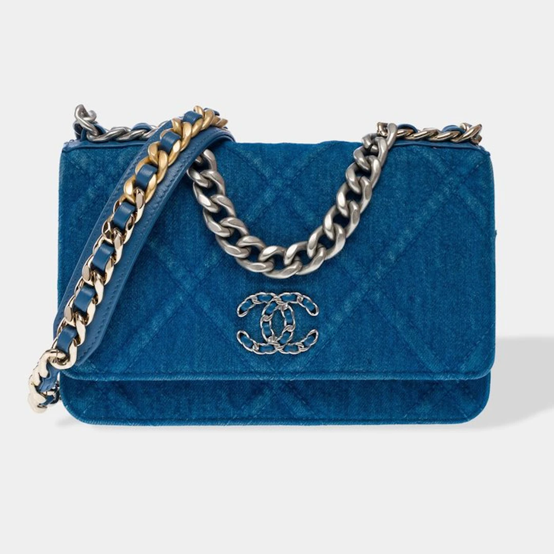 Chanel - Wallet On Chain Chanel 19 - Handbag