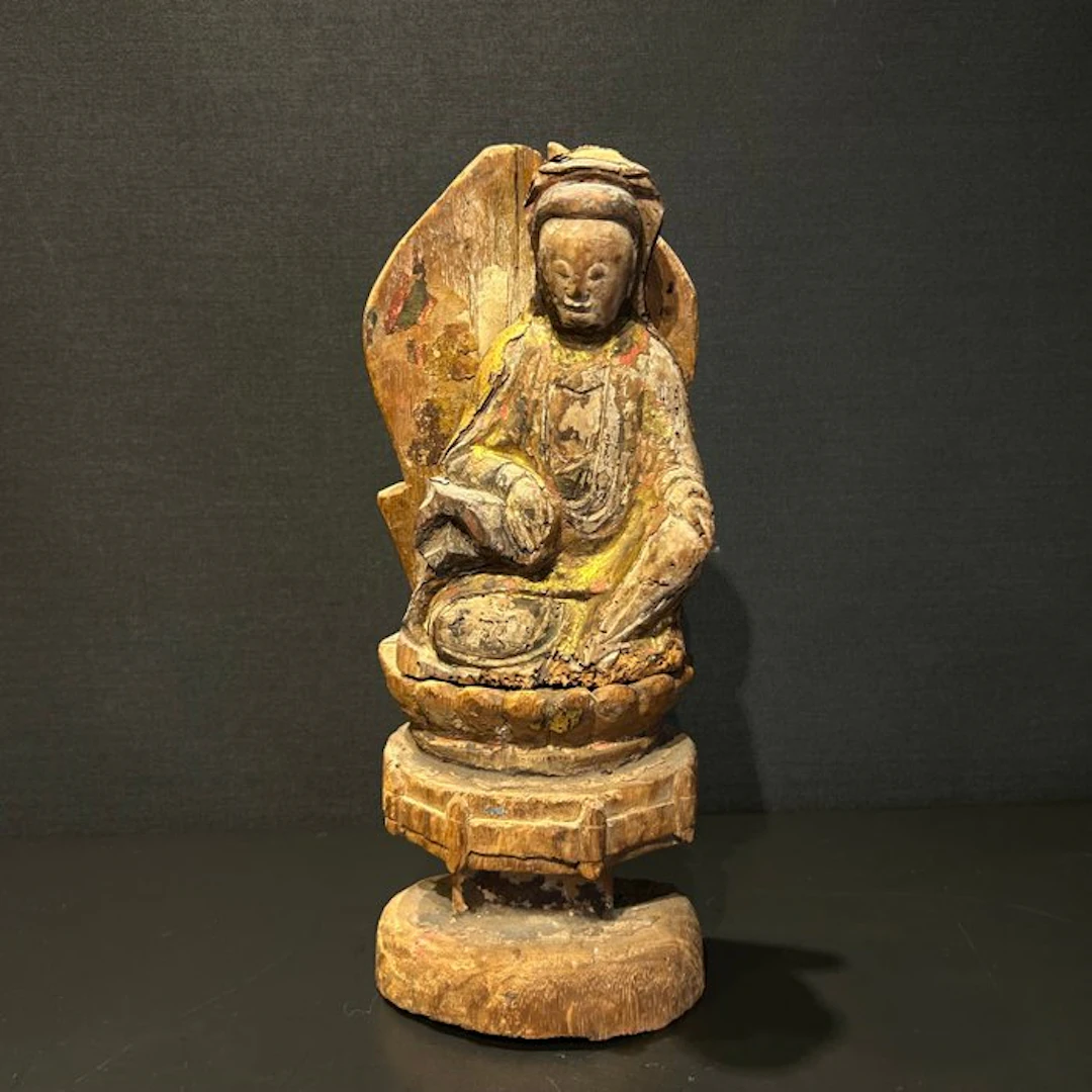 Ming-style wooden Guanyin - Wood - China - Ming Dynasty (1368-1644)