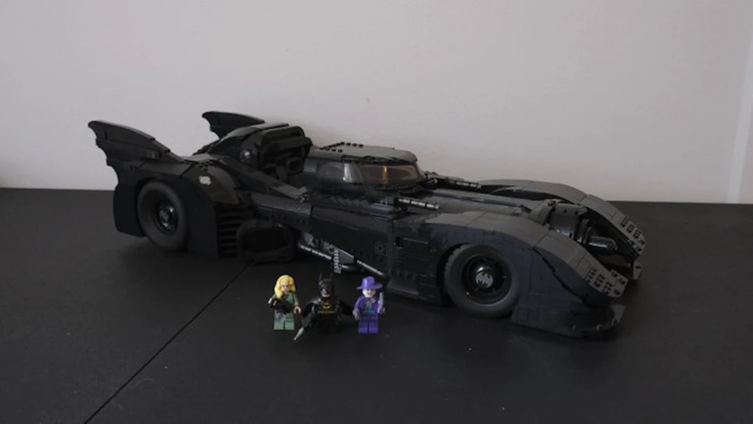 LEGO Set - 76139 - Super Heroes - 1989 Batmobile - Used - 99% Complete