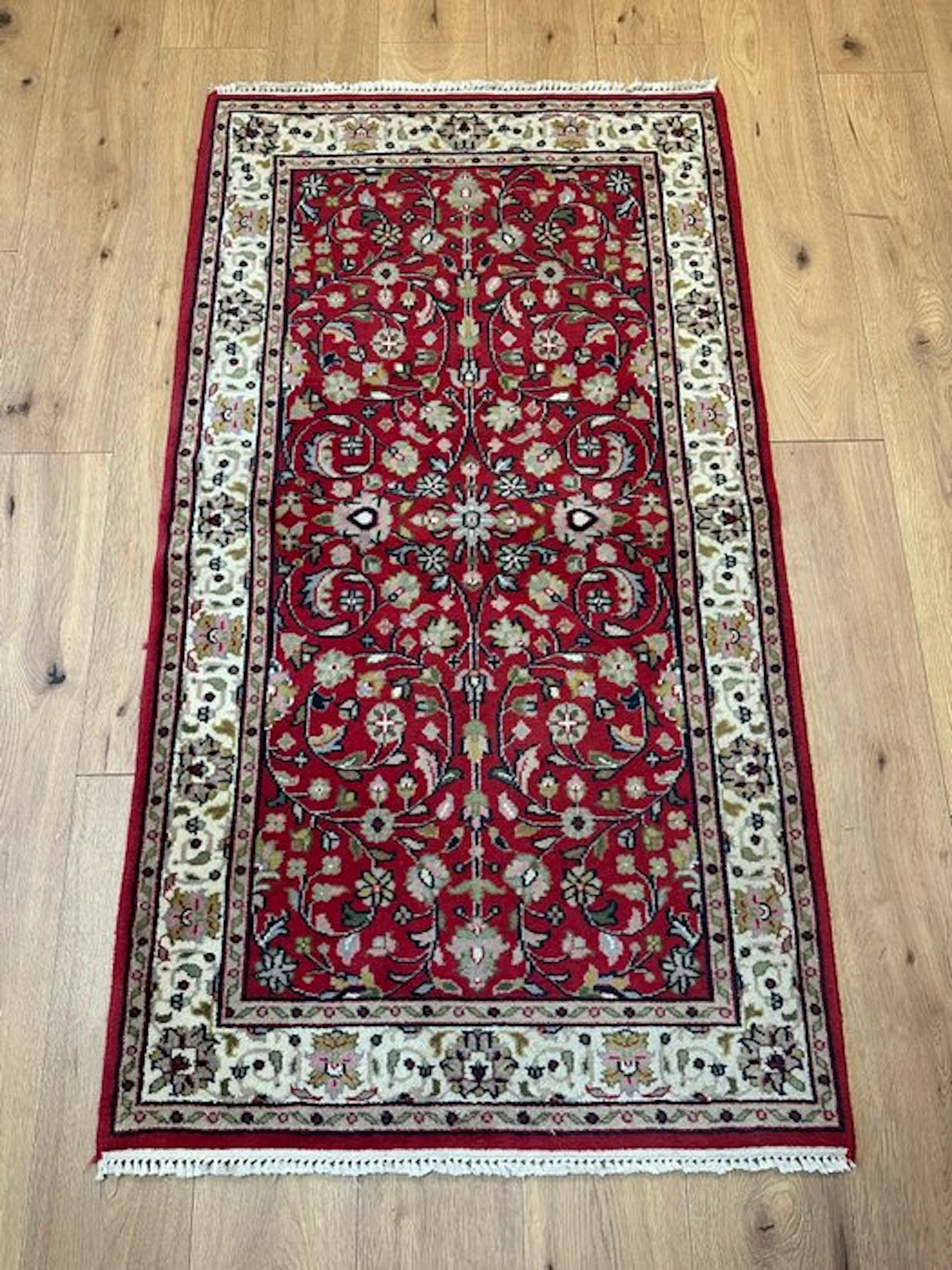 Exquisite Oriental rug in Tabriz style