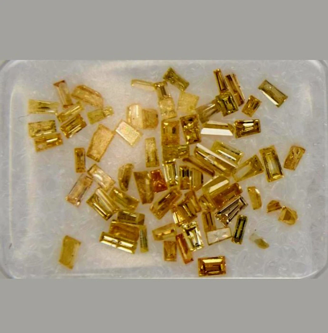 72 pcs Diamond (Colour-treated) - 0.97 ct - Tapered - SI1