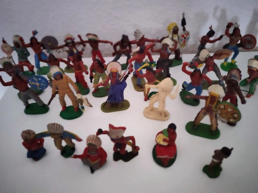 Themed collection - Plastic figurines