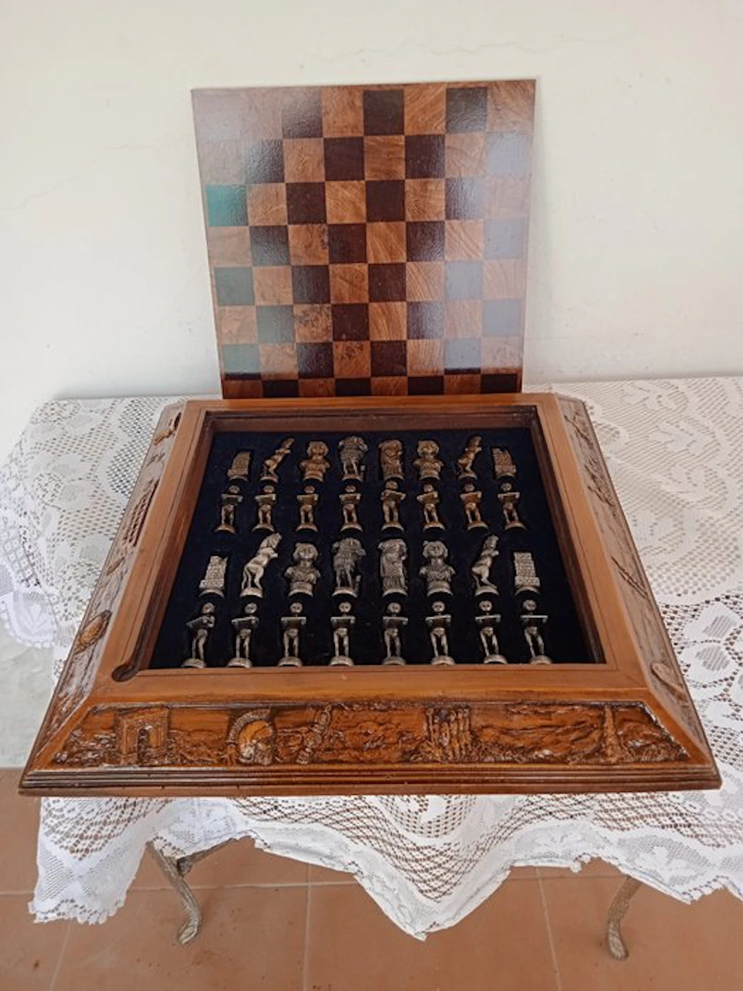Chess set - Polyethylene and metal