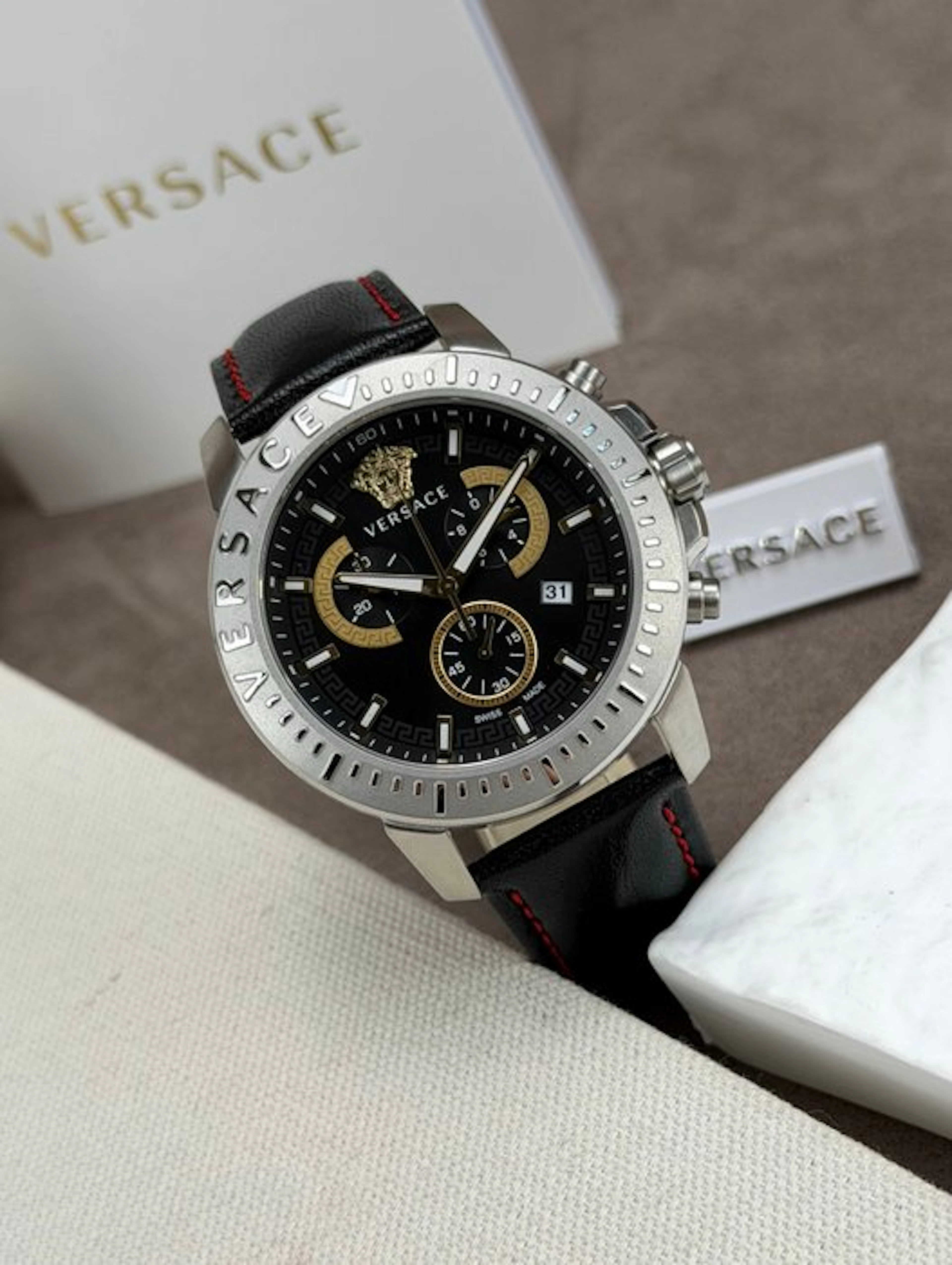 Versace - New Chrono Chronograph Date Black - VE2E001 21 - Men - 2020-2025
