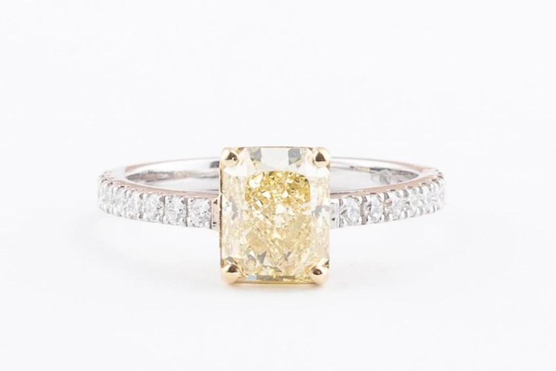 Ring - 18 kt