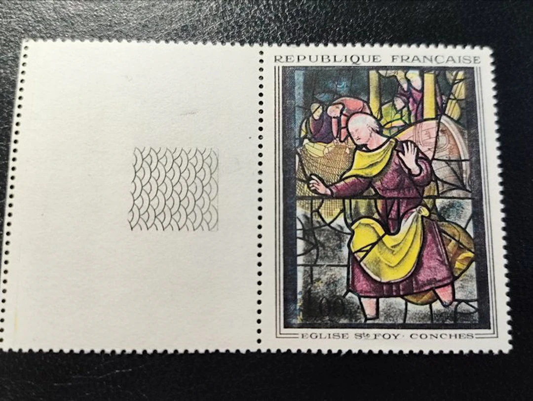 France - Variety - Maury 1377a blue color absent; price €325