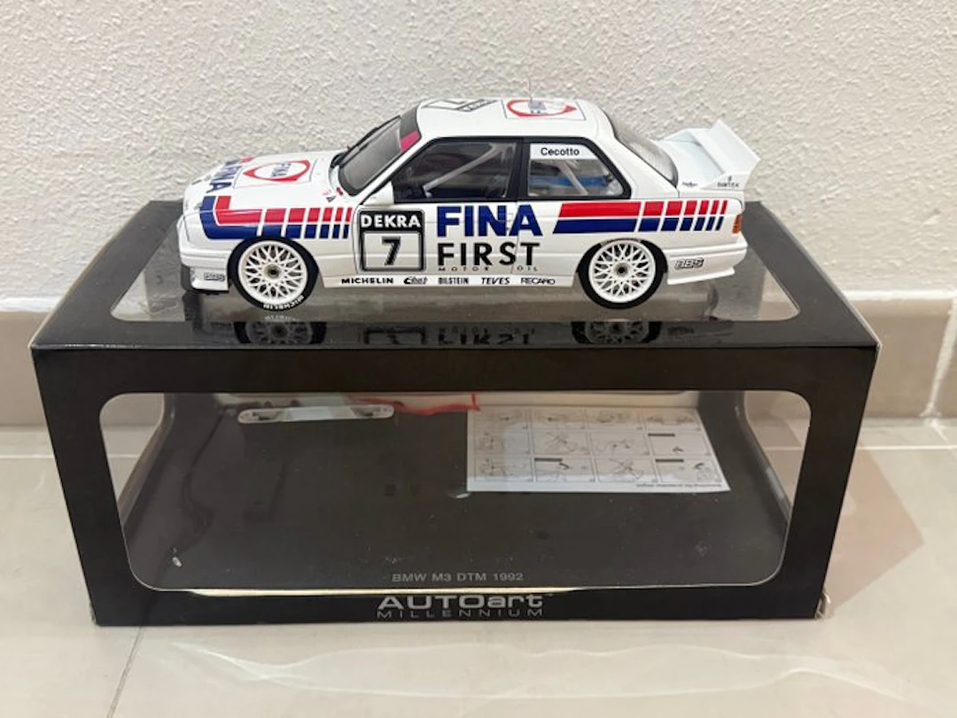 Autoart 1:18 - Model race car - BMW M3 DTM (1992)