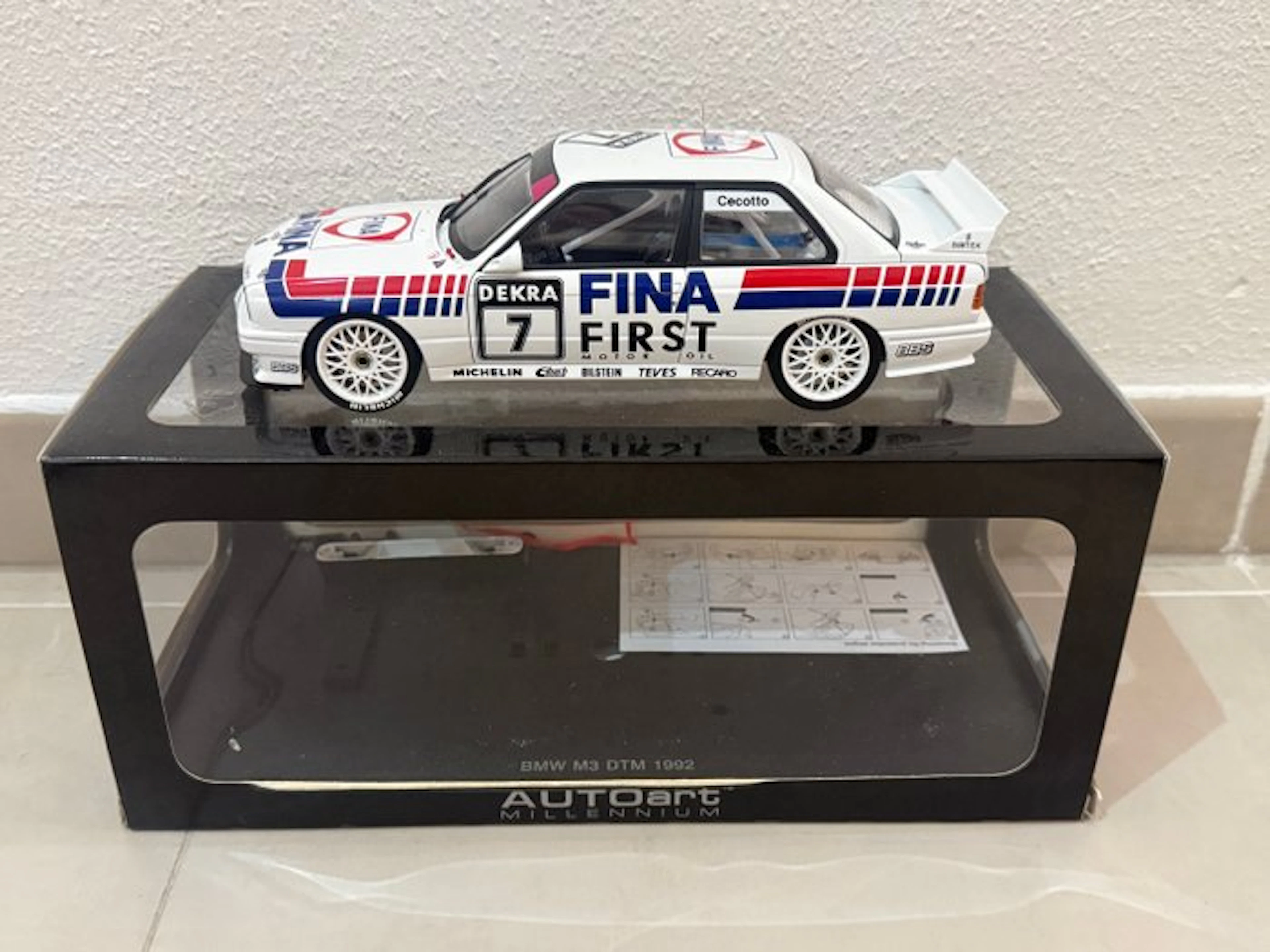 Autoart 1:18 - Model race car - BMW M3 DTM (1992)