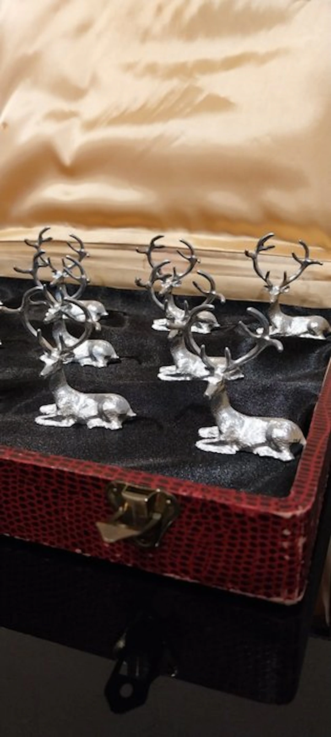 Knife rest (12) - Cerfs grands models 7 cm - silver metal