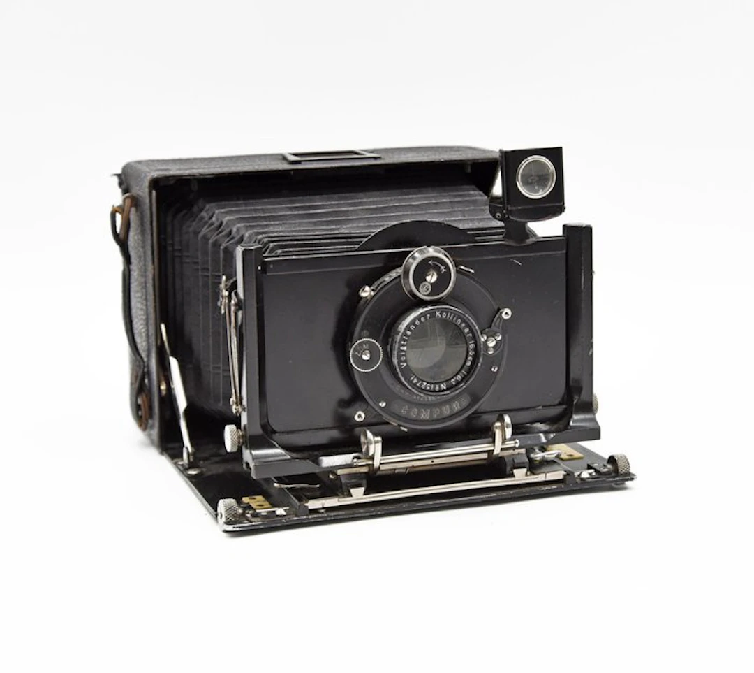 Voigtländer Alpin Analogue camera