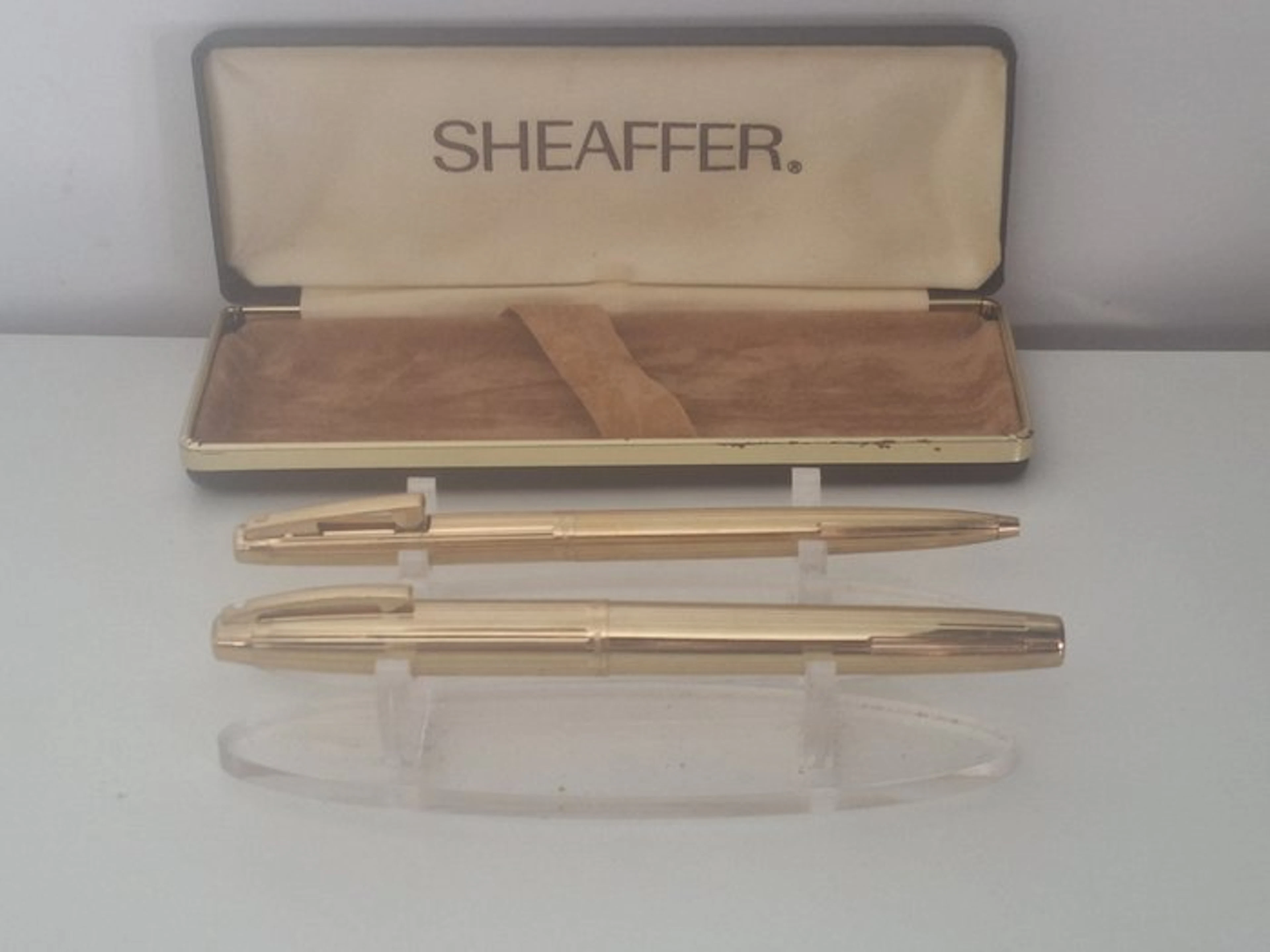 Sheaffer - Triumph métal plaqué or GT (stylo à plume et stylo à bille)