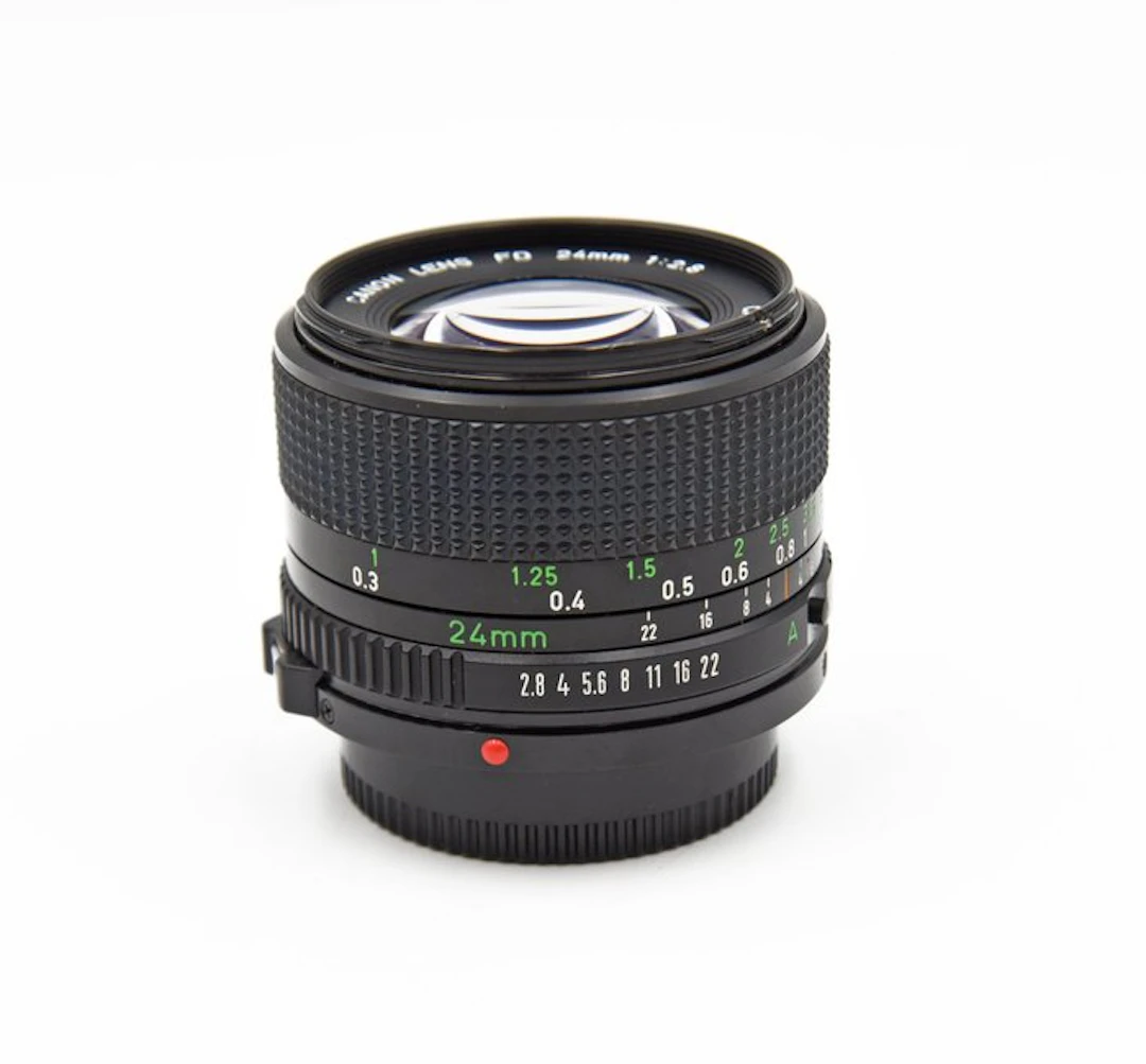 Canon FD 2,8/24mm | Wide angle lens