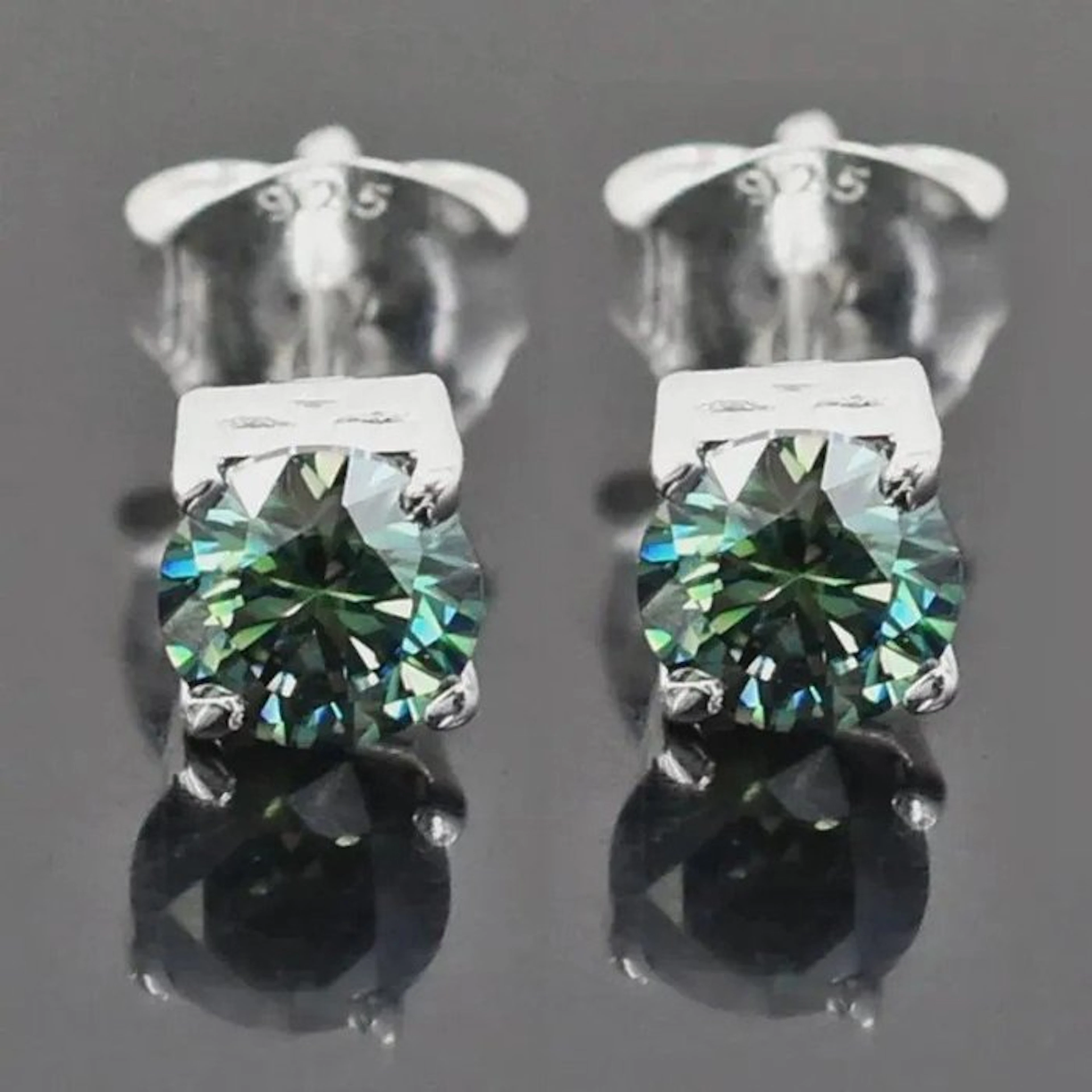 No reserve price - Stud earrings Silver