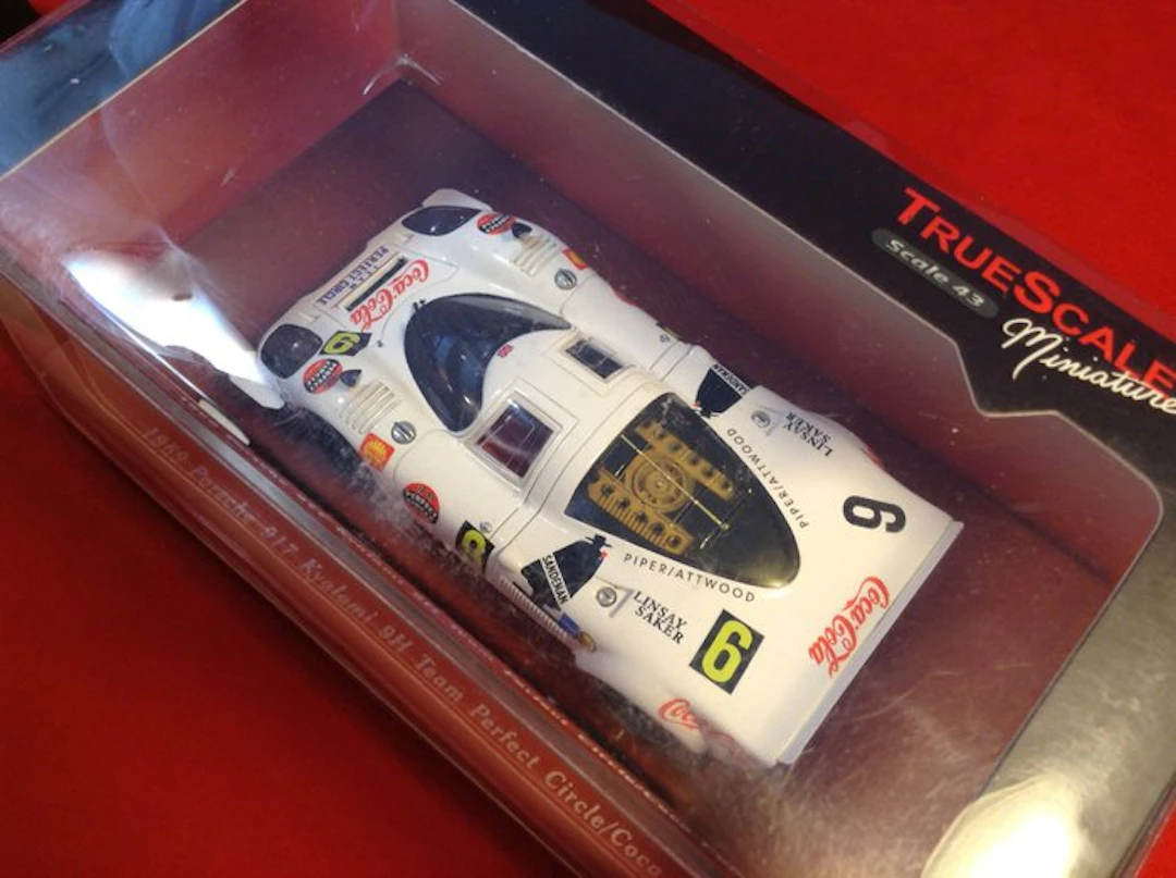 TrueScale Miniatures 1:43 - Model sports car - ref