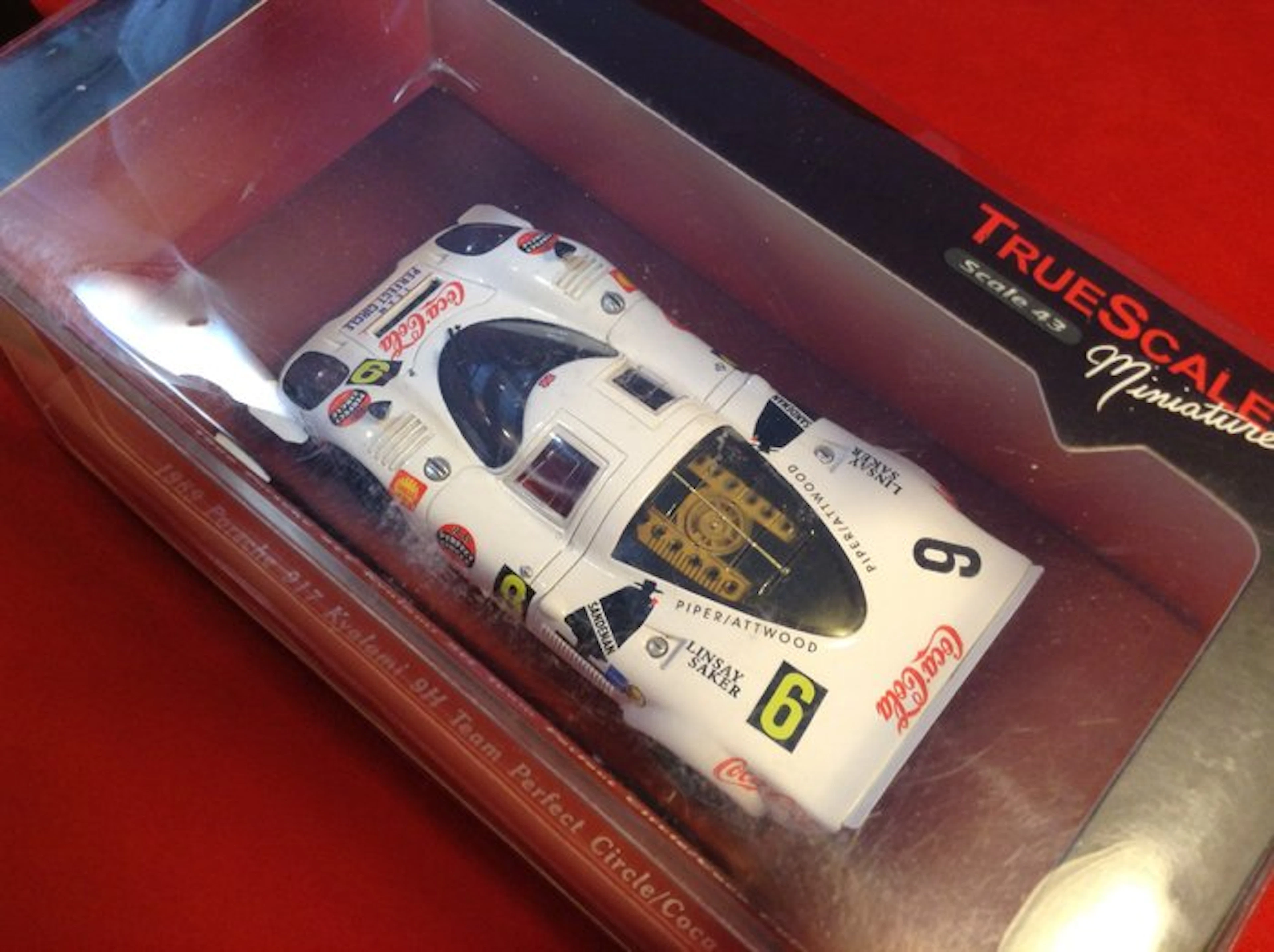 TrueScale Miniatures 1:43 - Model sports car - ref