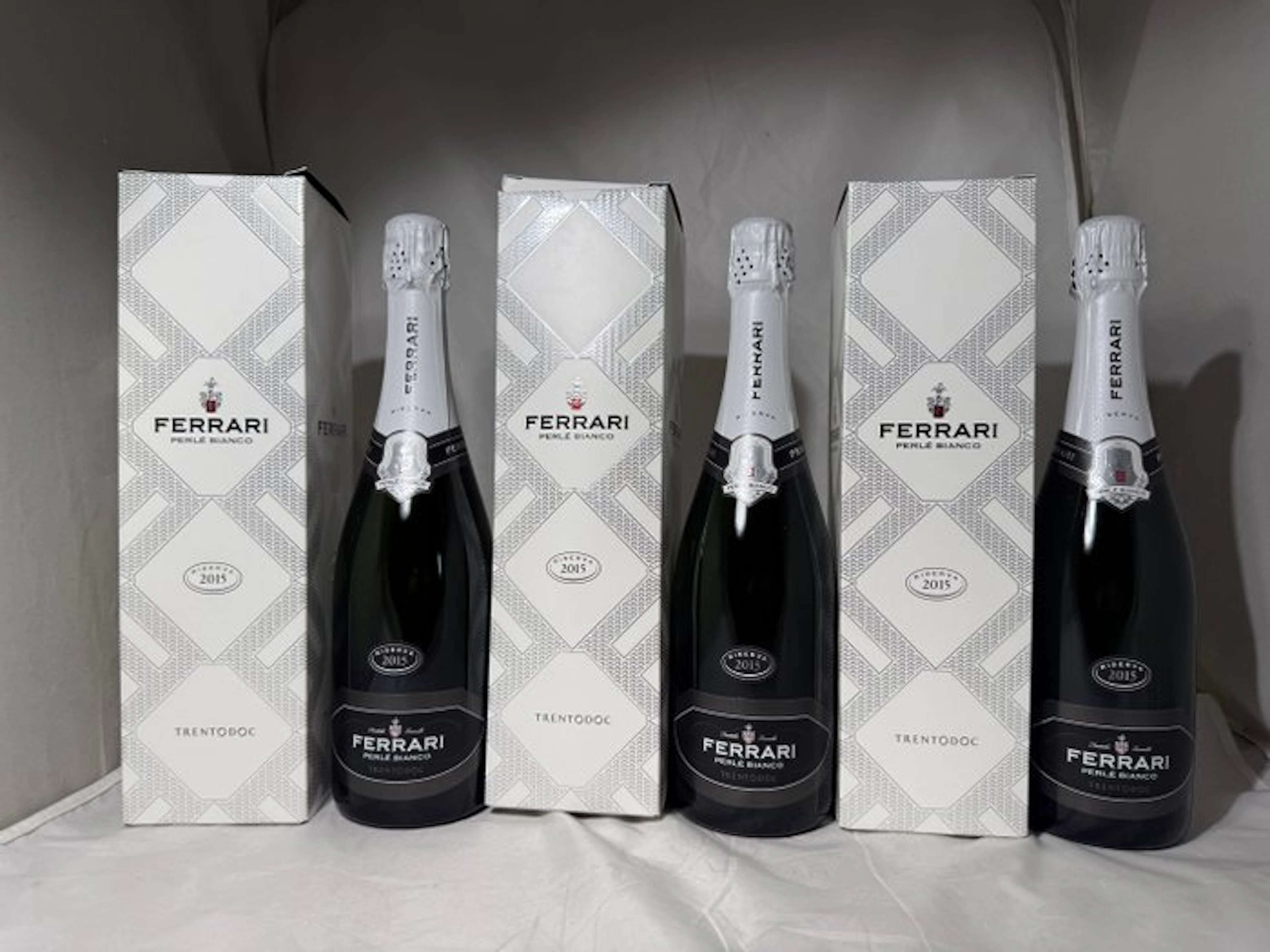 2015 Ferrari Perlé Bianco - Trentino Alto Adige - 3 Bottles (0.75L)