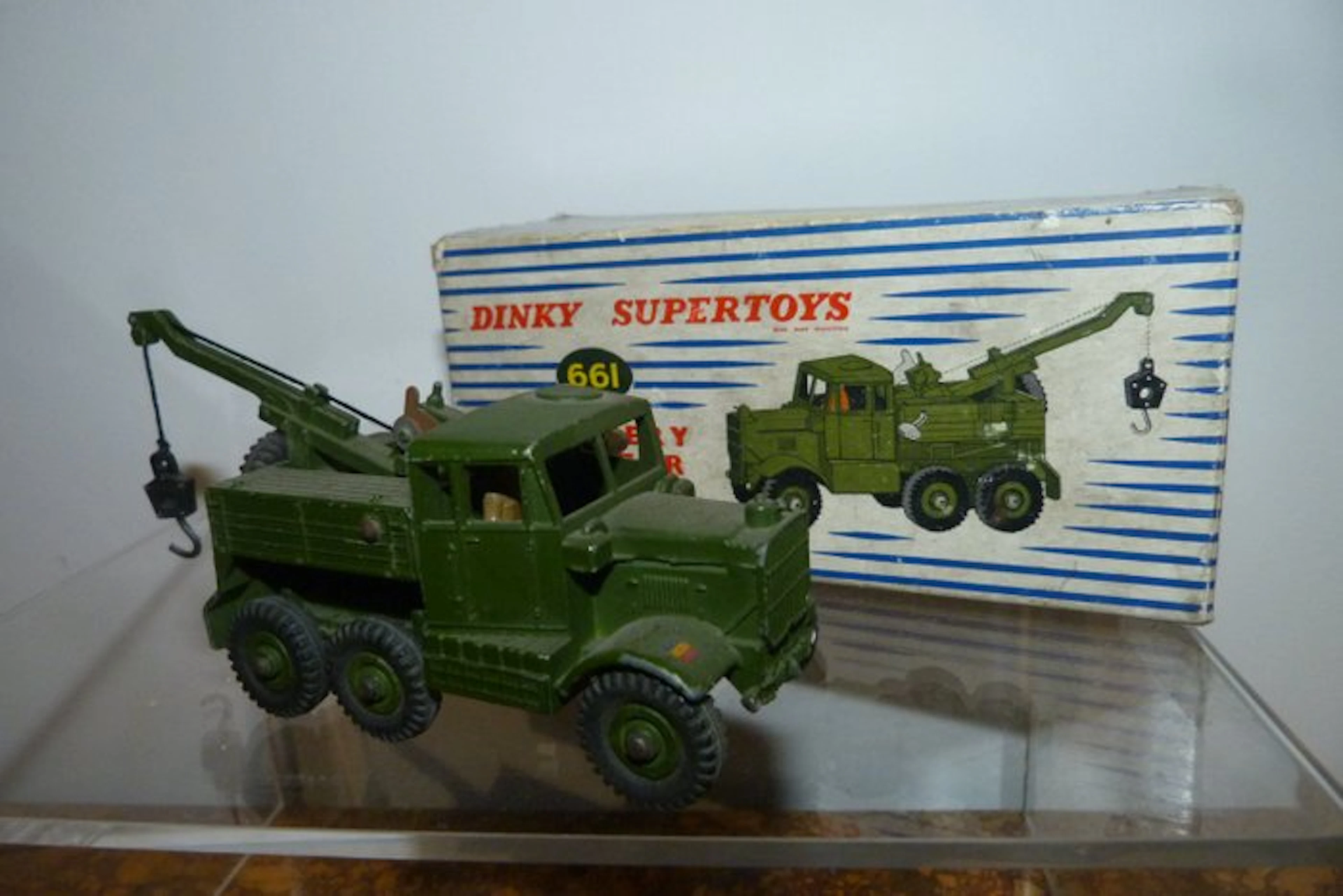 Dinky Toys - Model car - Recovery Tractor 661