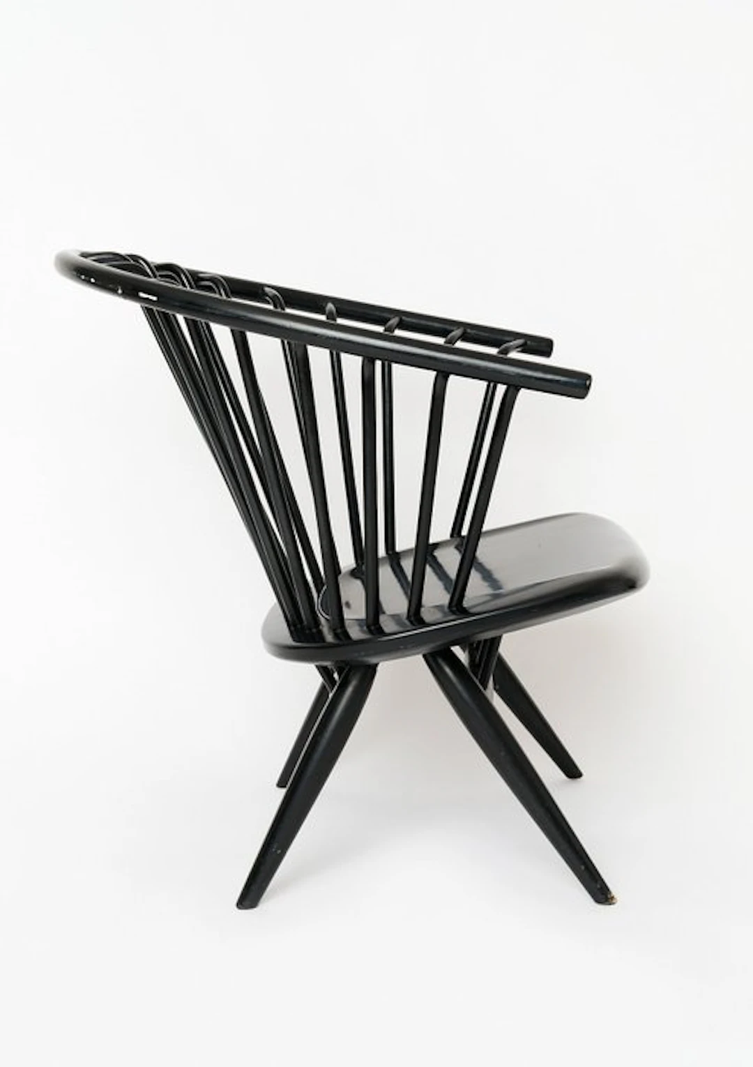 Ilmari Tapiovaara - Armchair - Wood - Chair with black lacquer