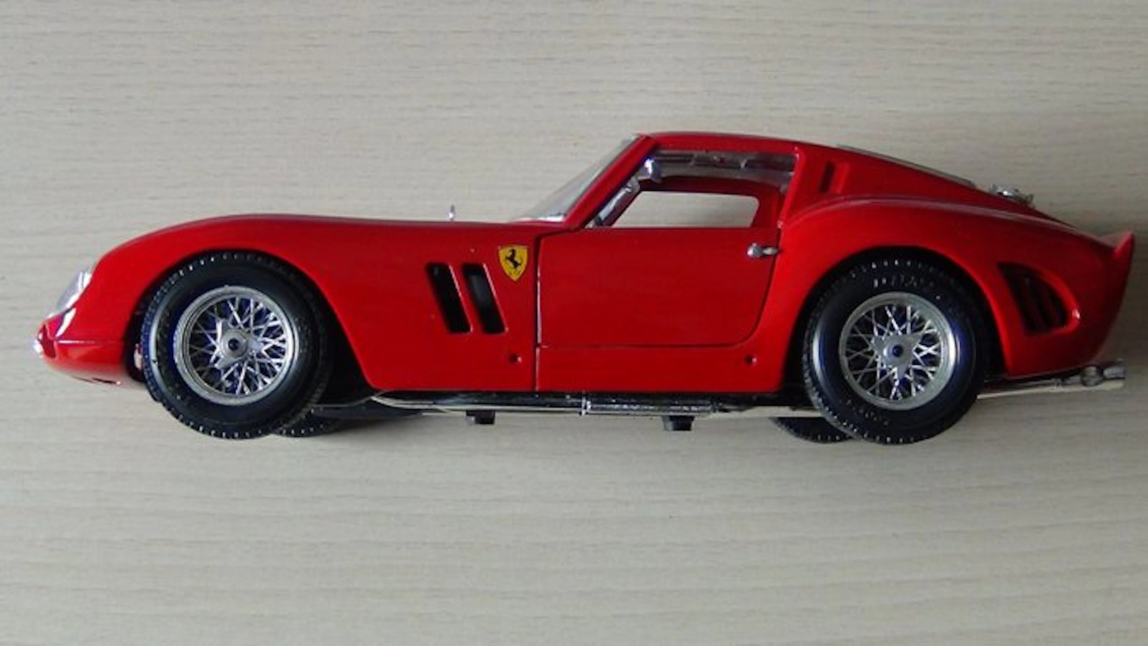 Bburago - Model car (4) - ferrari et lamborghini - Diablo , 348TB , GTO , F40