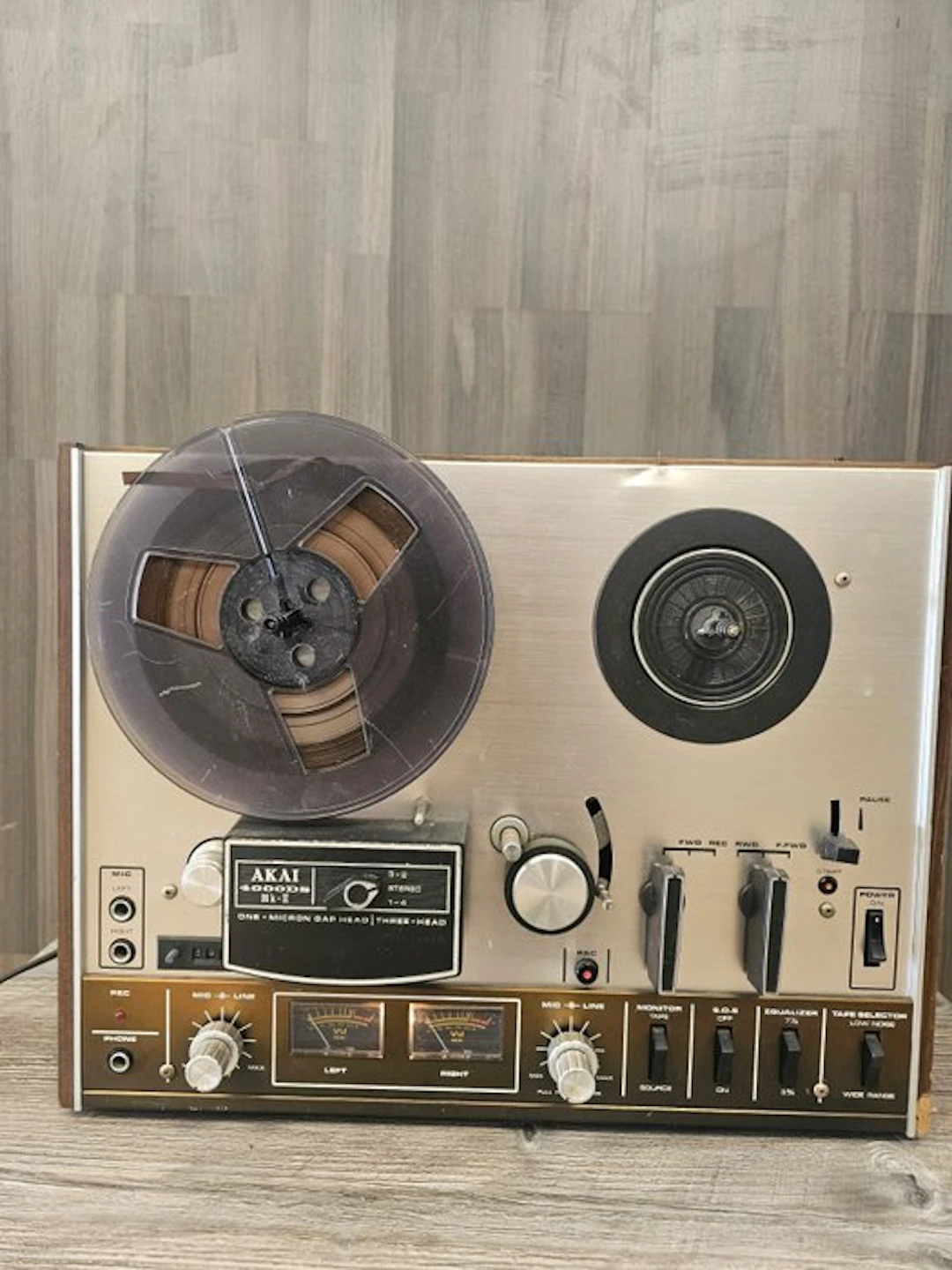 Akai - 4000DS MKII / 4-Track 2-Channel Stereo Portable tape recorder