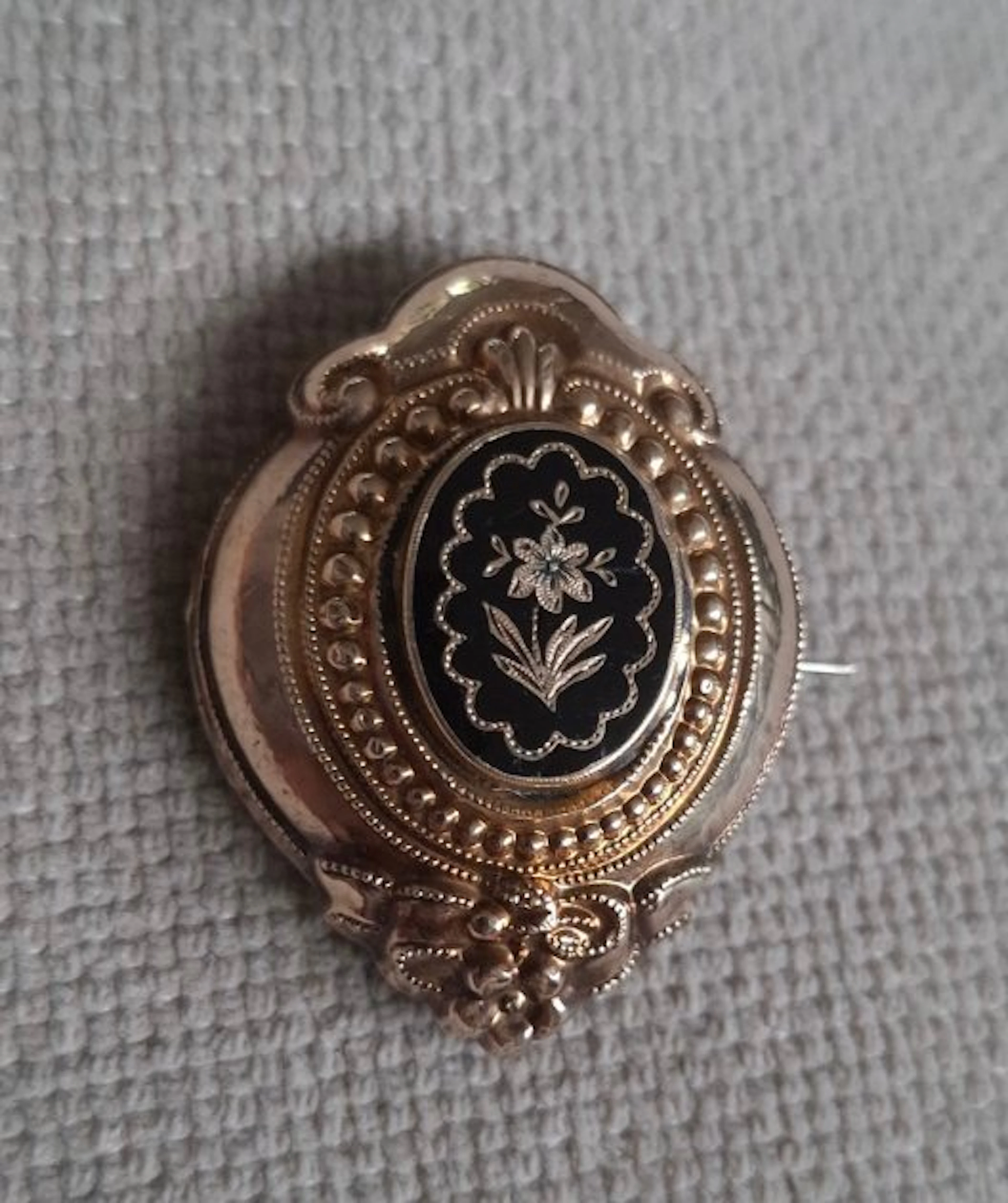 Brooch foam gold - Antique Biedermeier 1840