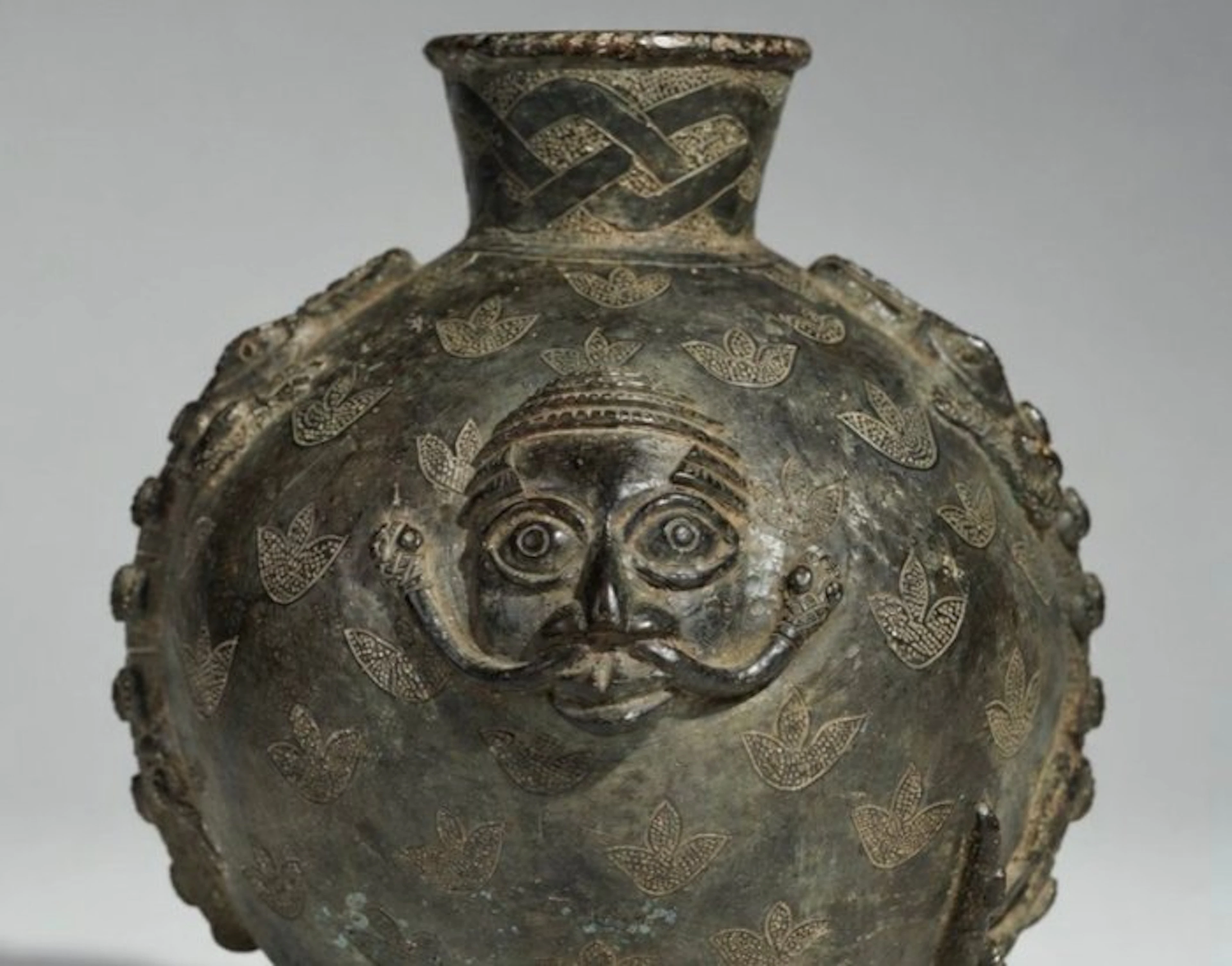 A bronze vessel - Benin - Nigeria