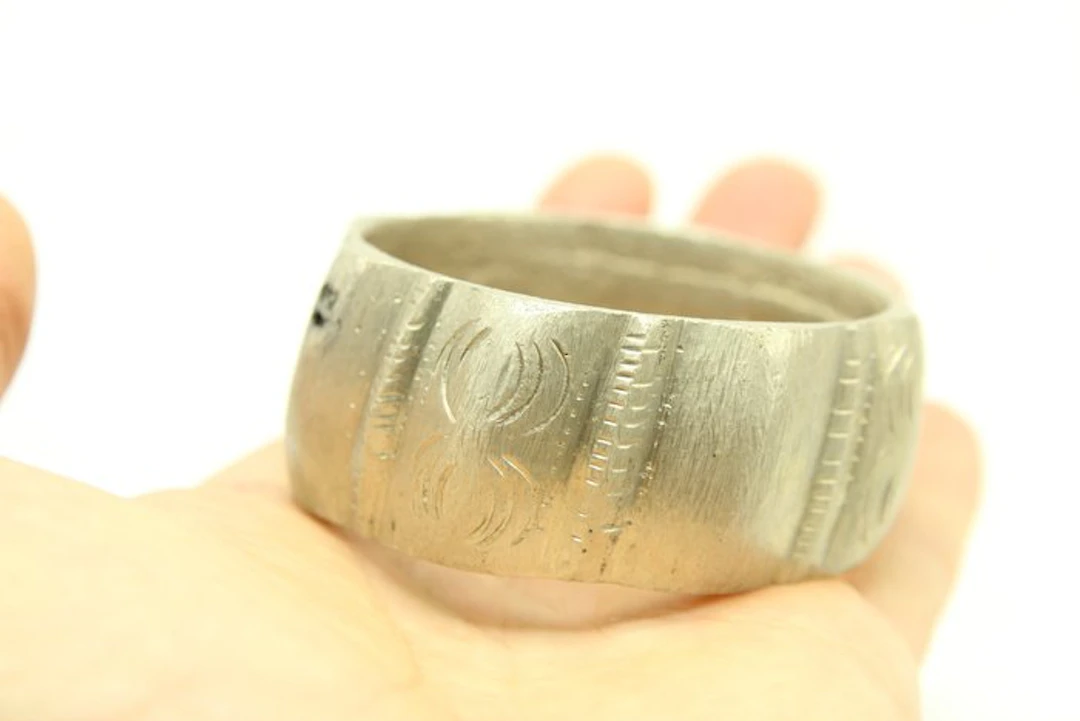 Traditional Moroccan Berber / Ethnic Bangle - North Africa - 20th century