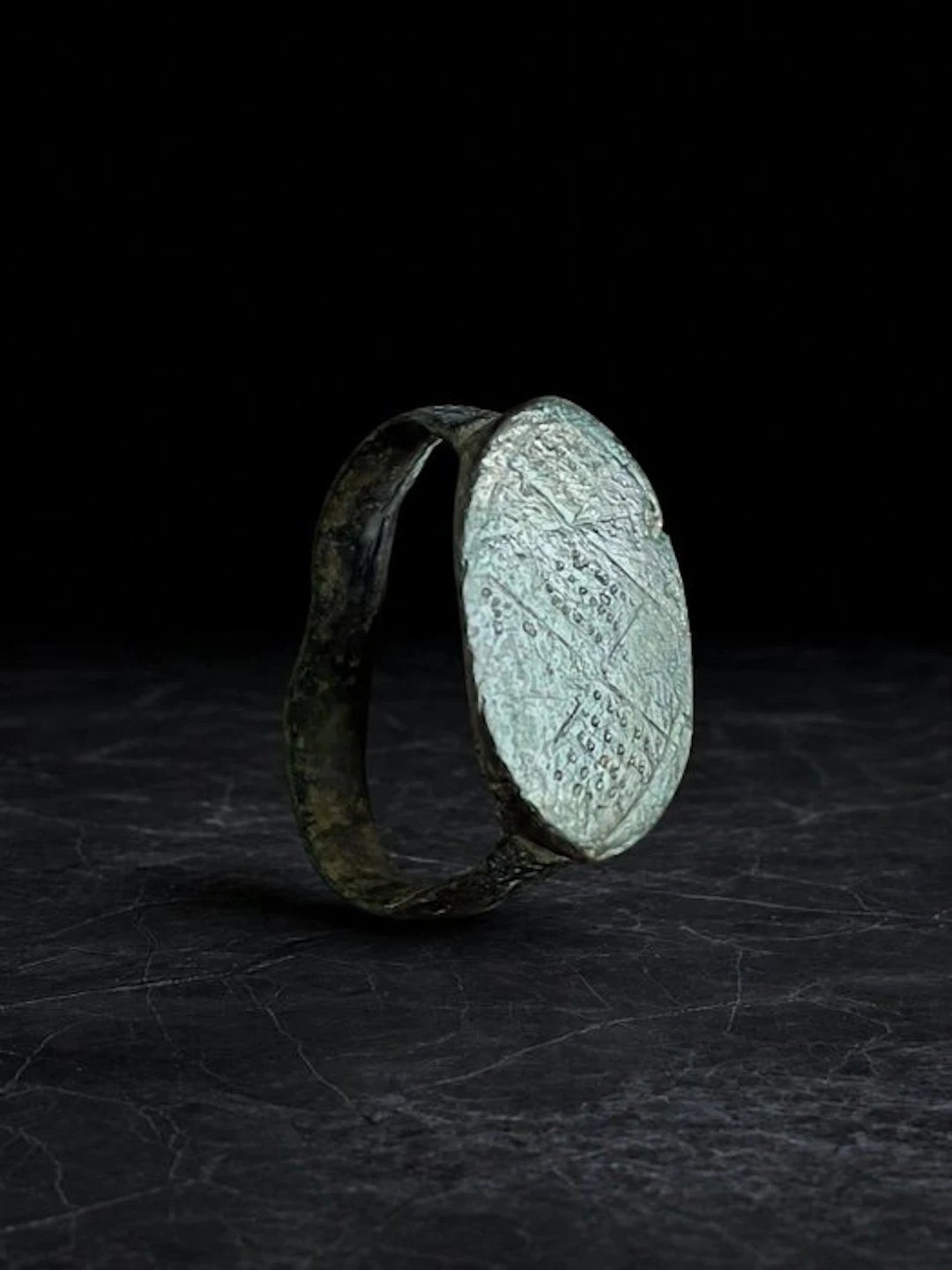 Medieval Bronze Signet Ring – Seljuk Tradition 11th to...