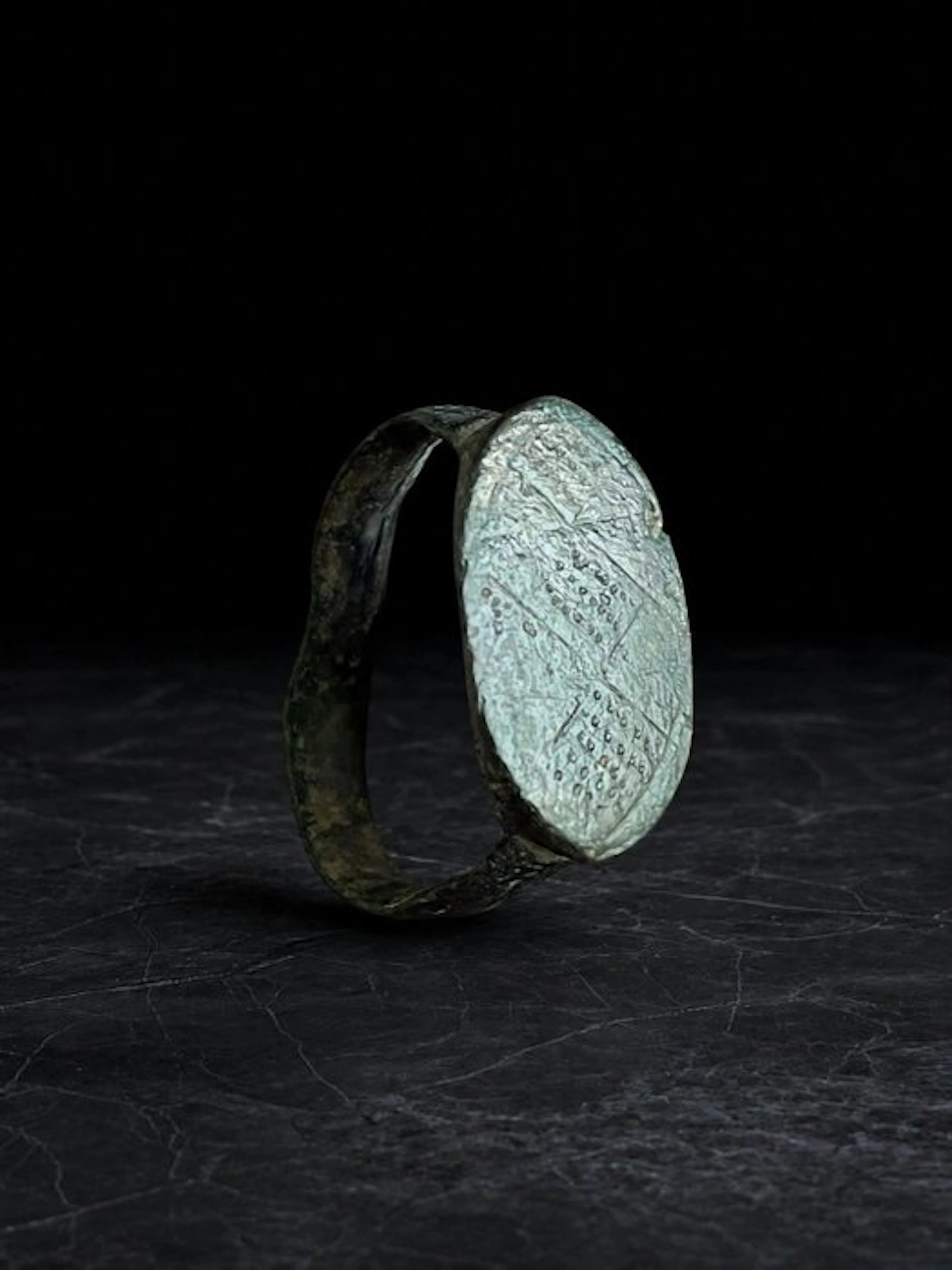 Medieval Bronze Signet Ring – Seljuk Tradition 11th to...
