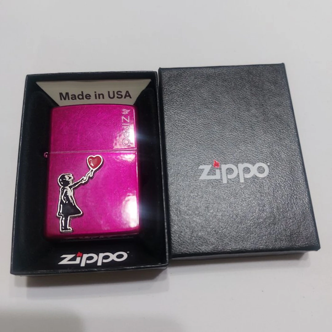 Zippo - No reserve price - Pocket lighter - Brass, Enamel