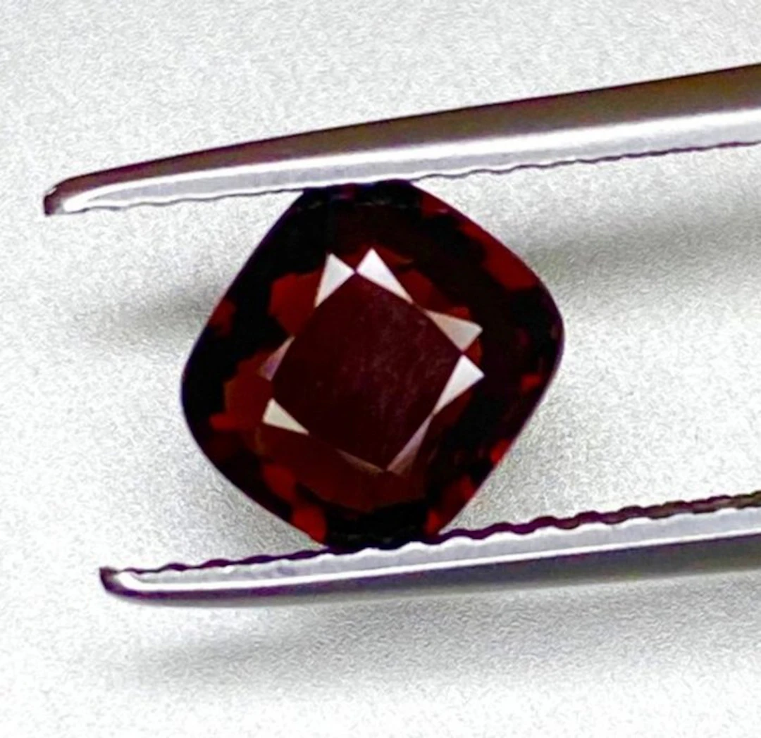 No reserve price - 1 pcs Red Spinel - 1.17 ct - Istituto...