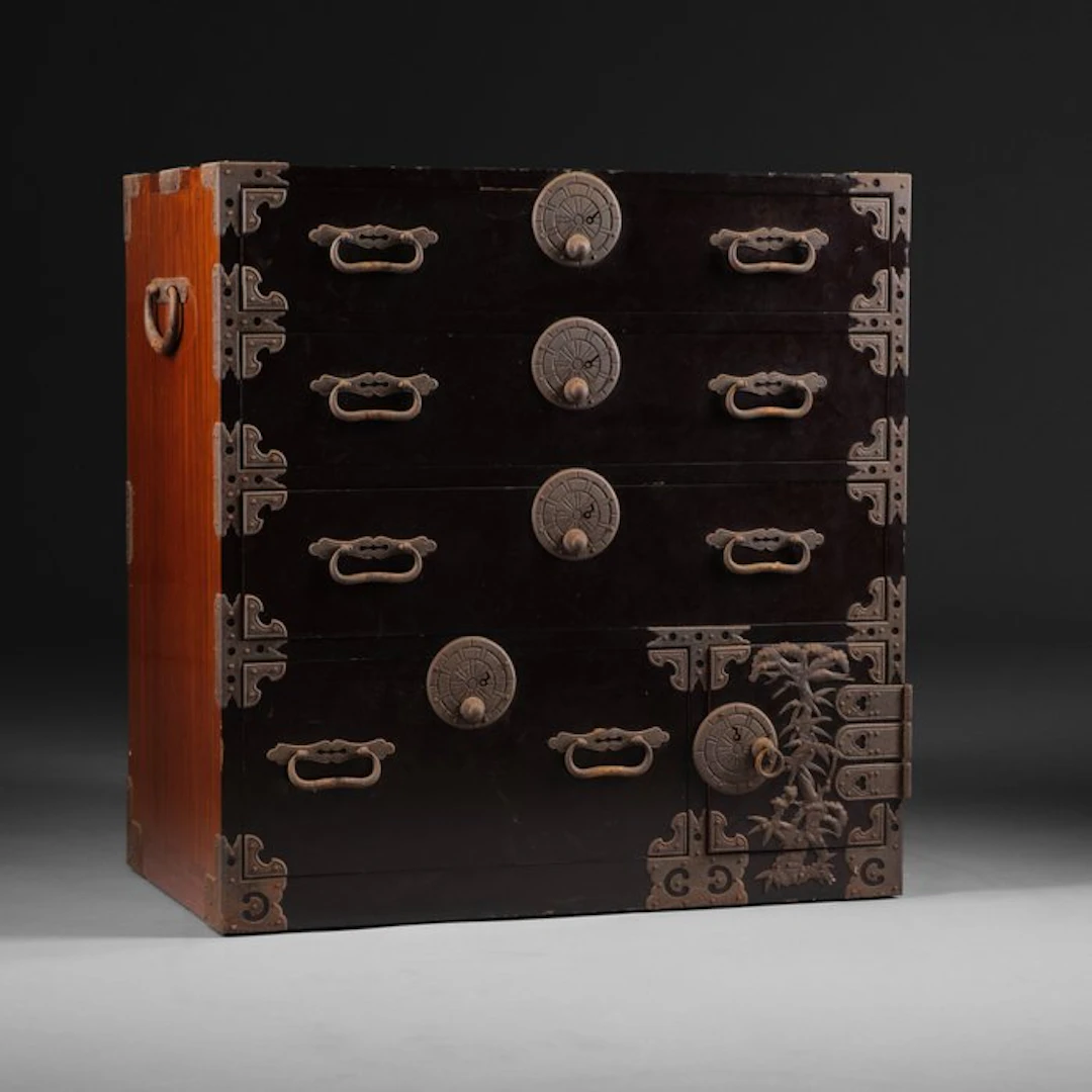 Yamagata bô’dansu 棒箪笥 (cabinet of drawers with a locking bar) - Wood