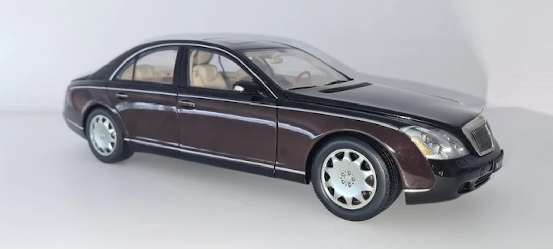 Autoart 1:18 - Model car - Maybach 57 - Dealer Edition