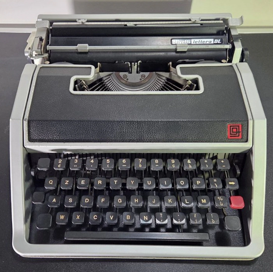 Ettore Sottsass - Olivetti, Lettera DL DeLuxe - Typewriter - 1960-1970