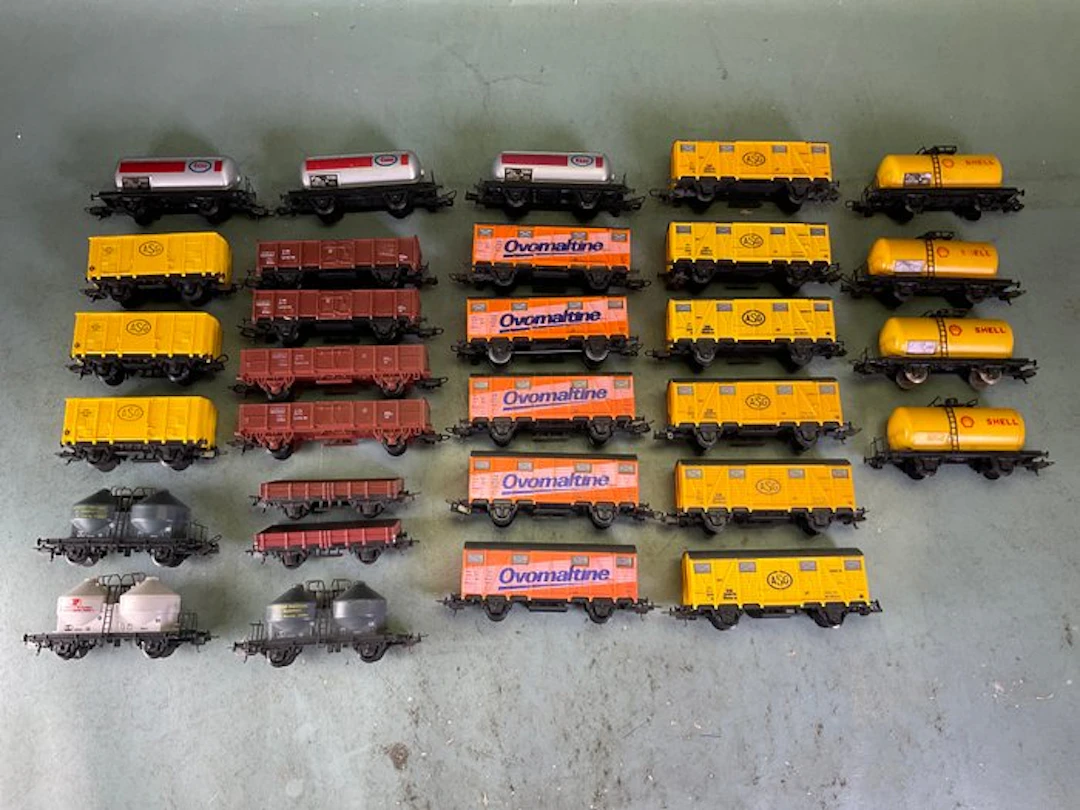 Lima H0 - Model train wagon (30)