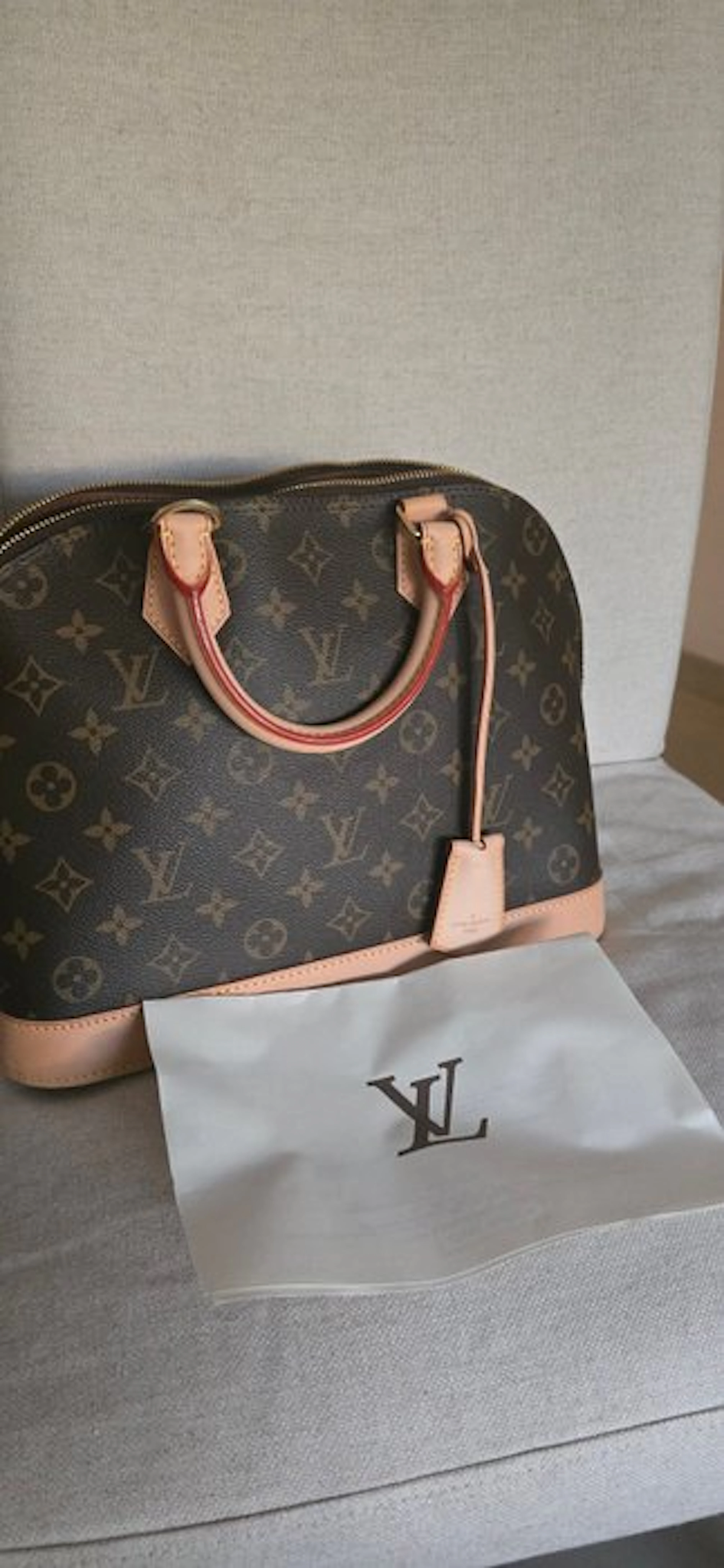 Louis Vuitton - Alma - Bag