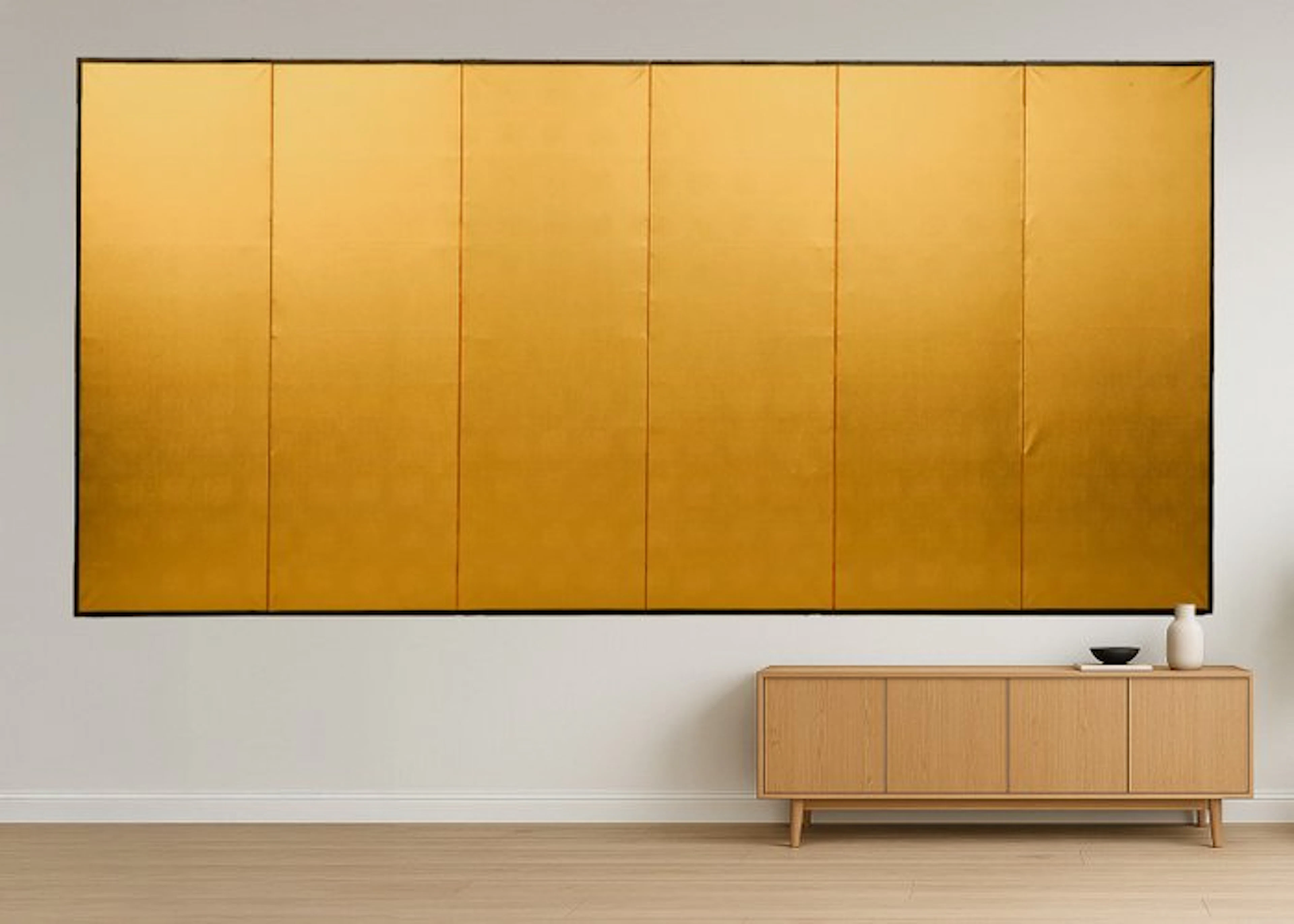 Golding screen with glistening gold coloured paper - Metal