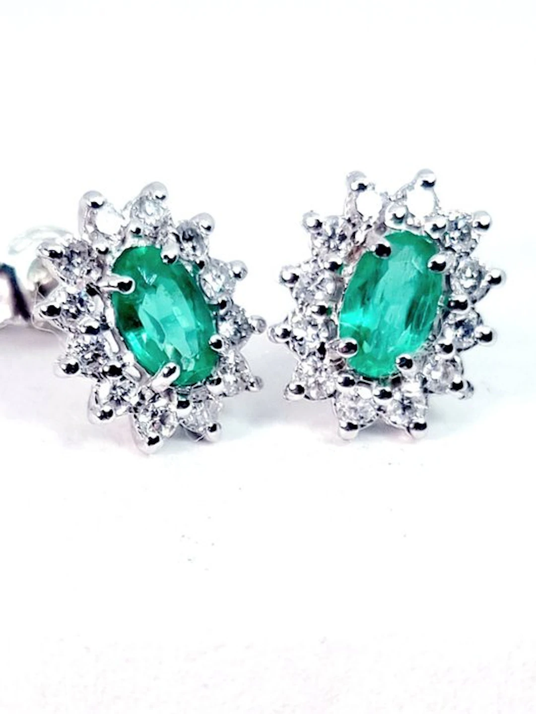 Earrings - 18 kt. White gold Emerald - Diamond
