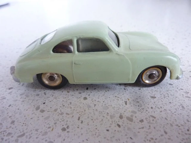 Dinky Toys 1:43 - Model car - Porsche 356