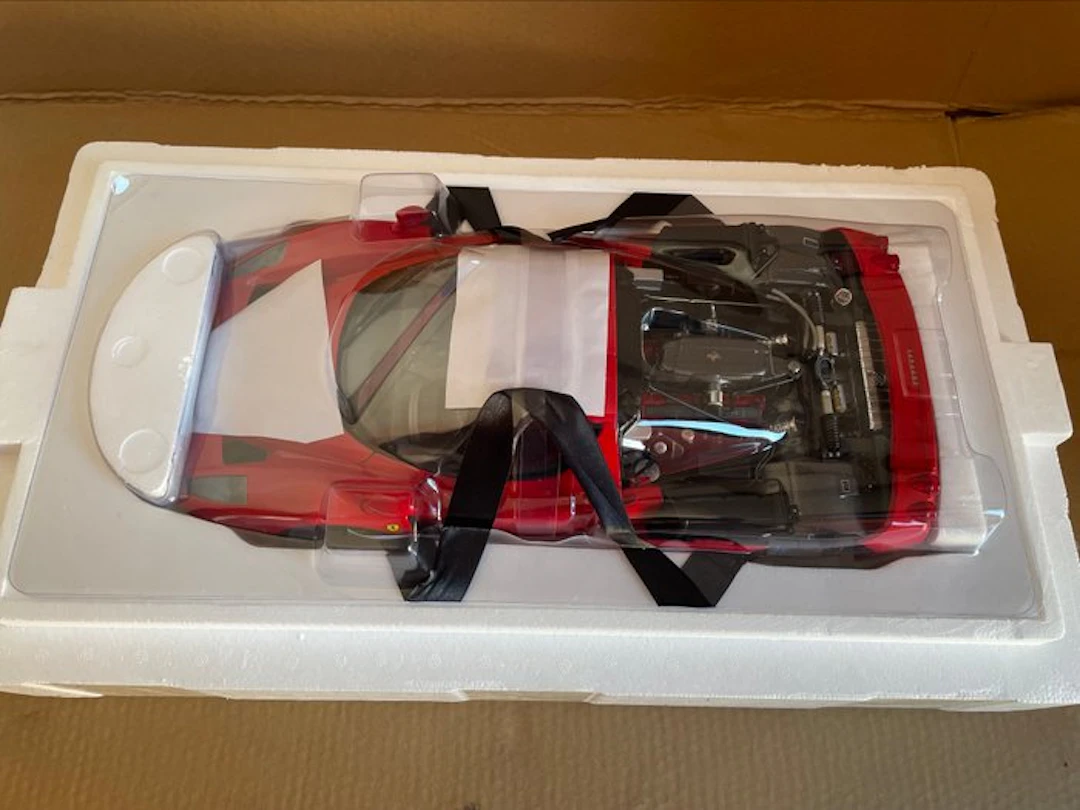 DeAgostini, Kyosho 1:10 - Model car - Ferrari Enzo