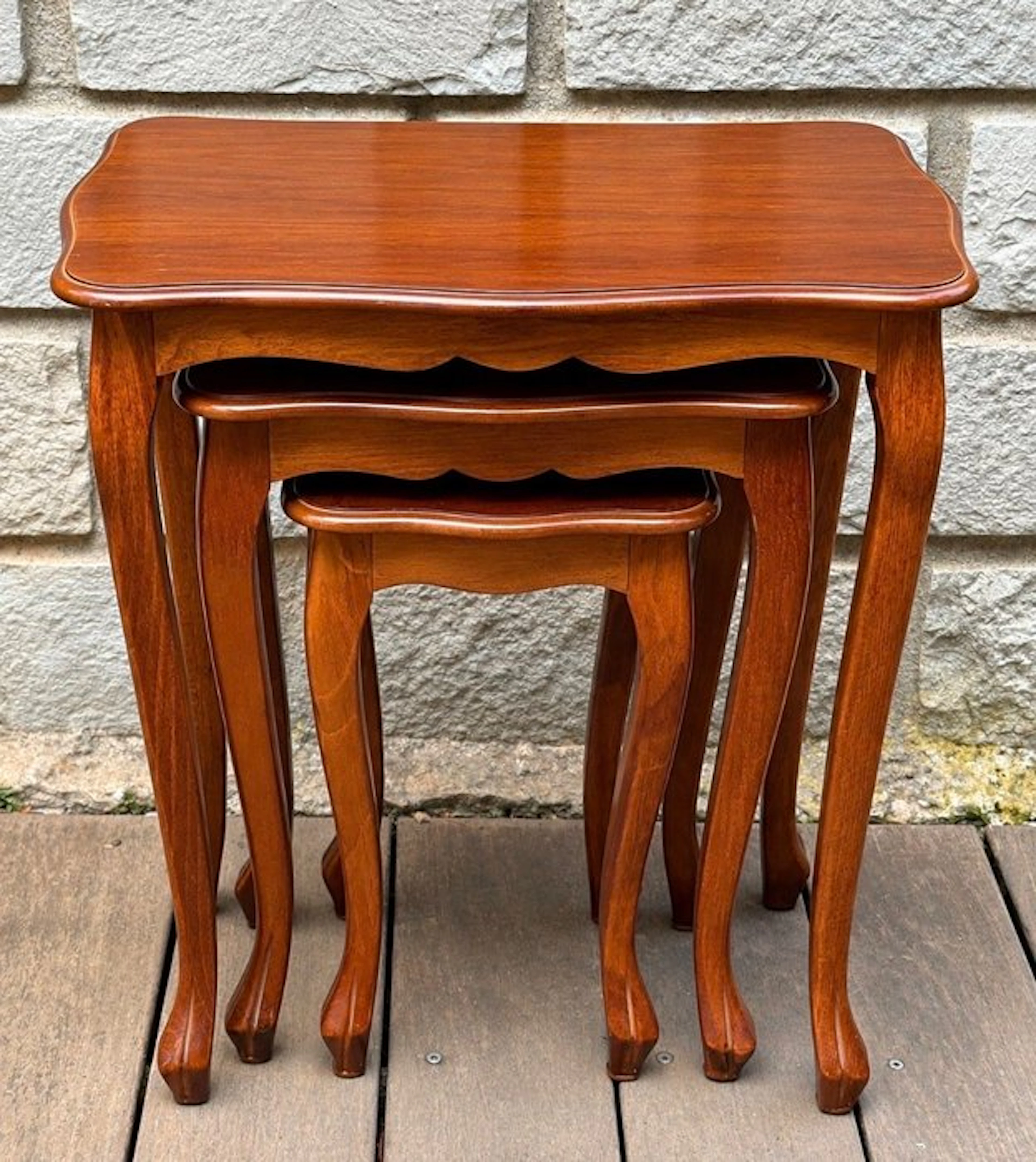 Nesting tables - Wood - Vintage Set of 3 Wooden N