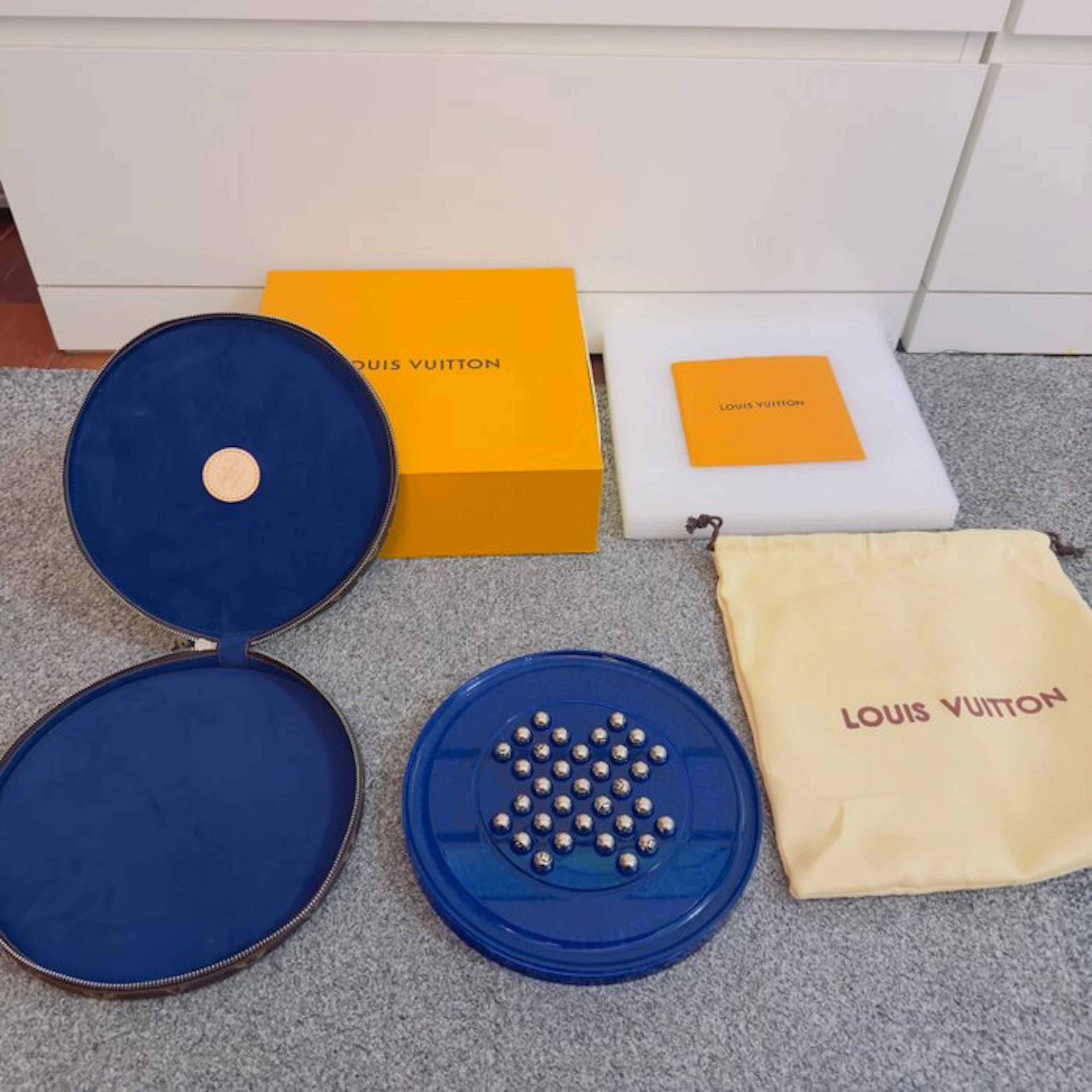 Louis Vuitton - Board game - Peg Solitaire Game Fullset - glass