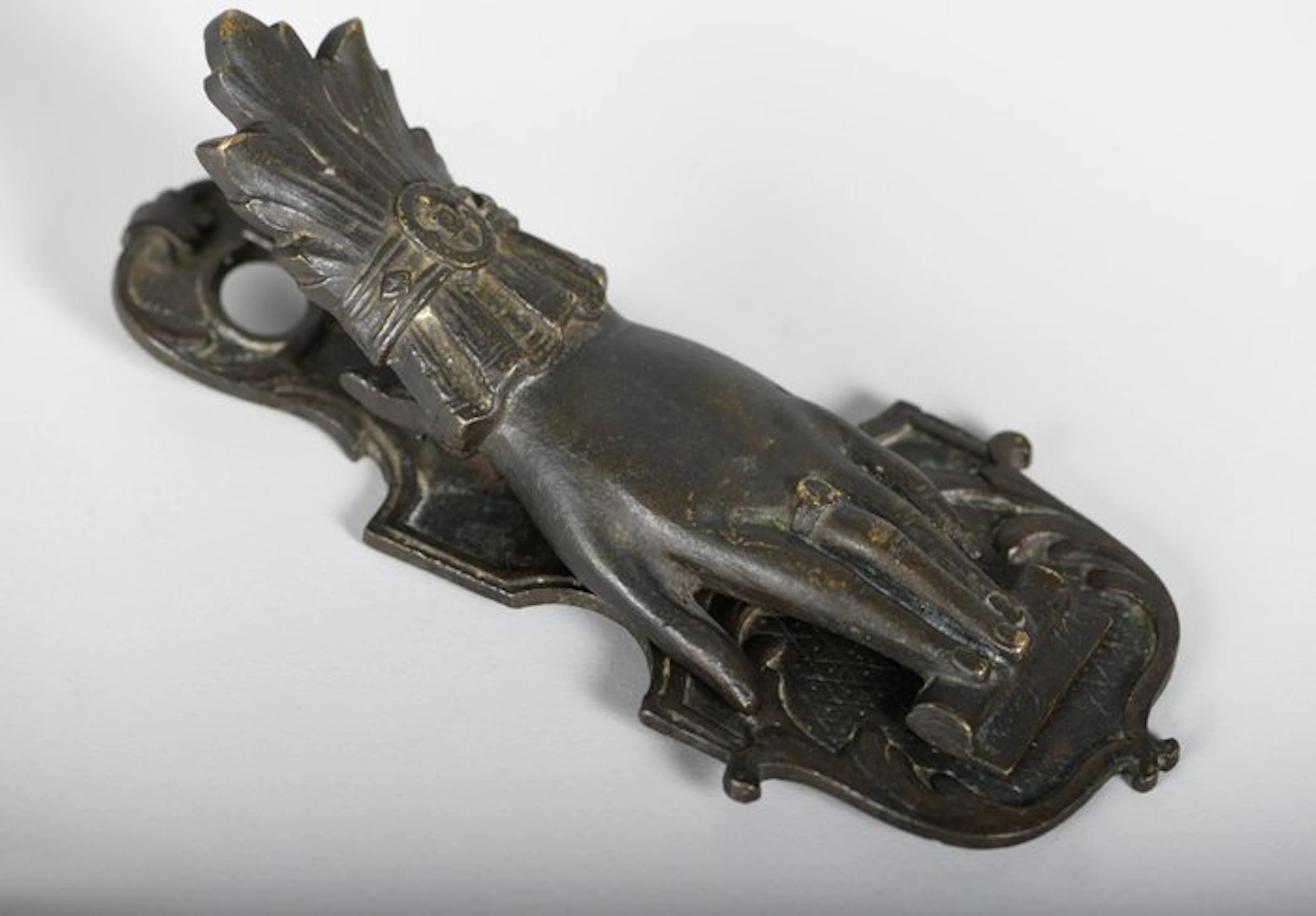 Antieke bronzen Victoriaanse brievenclip of papierklem