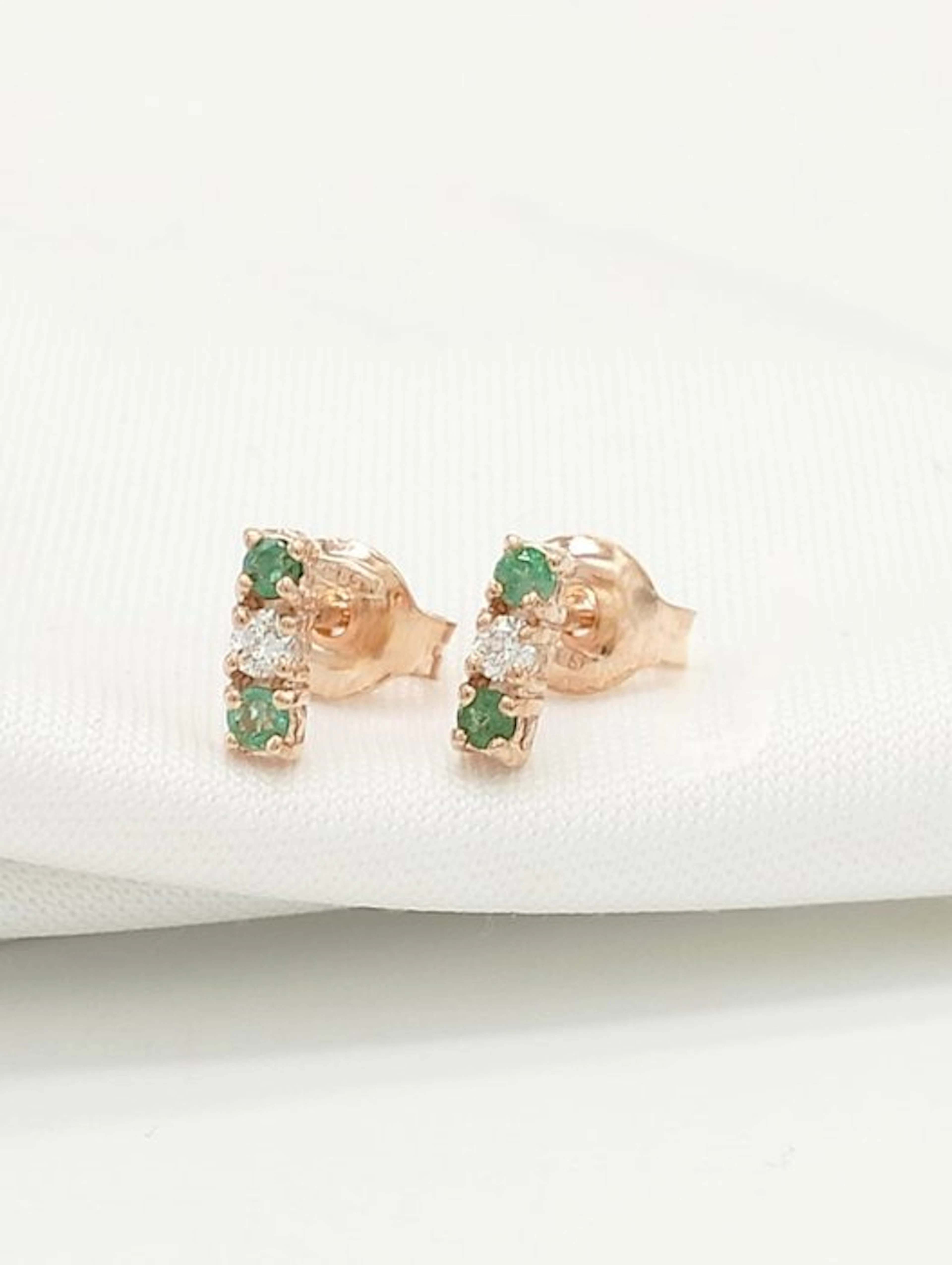 No reserve price - Stud earrings - 14 kt. Rose gold Emerald - Diamond