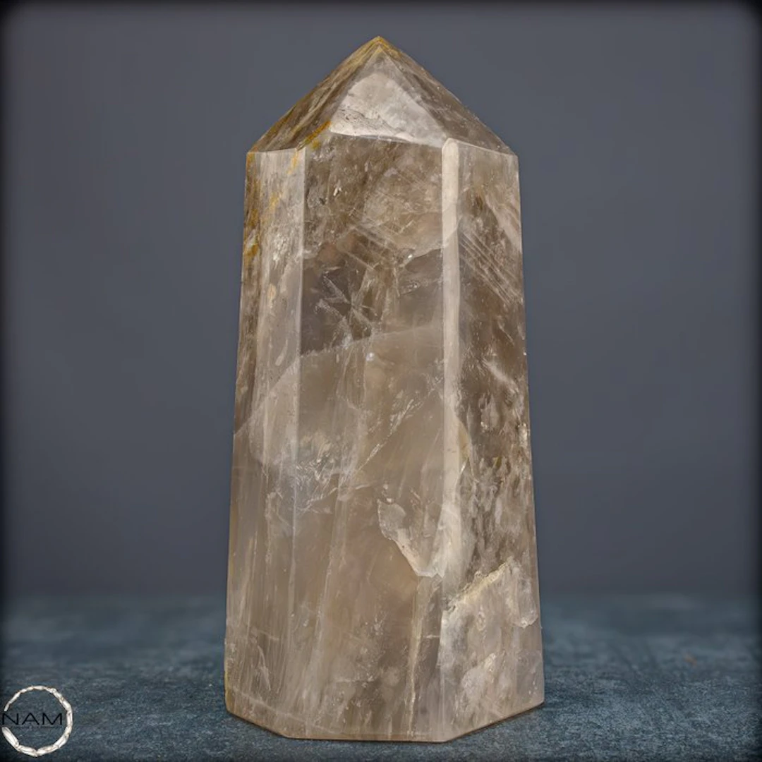 Natural smoky quartz obelisk – Warm transparency with...